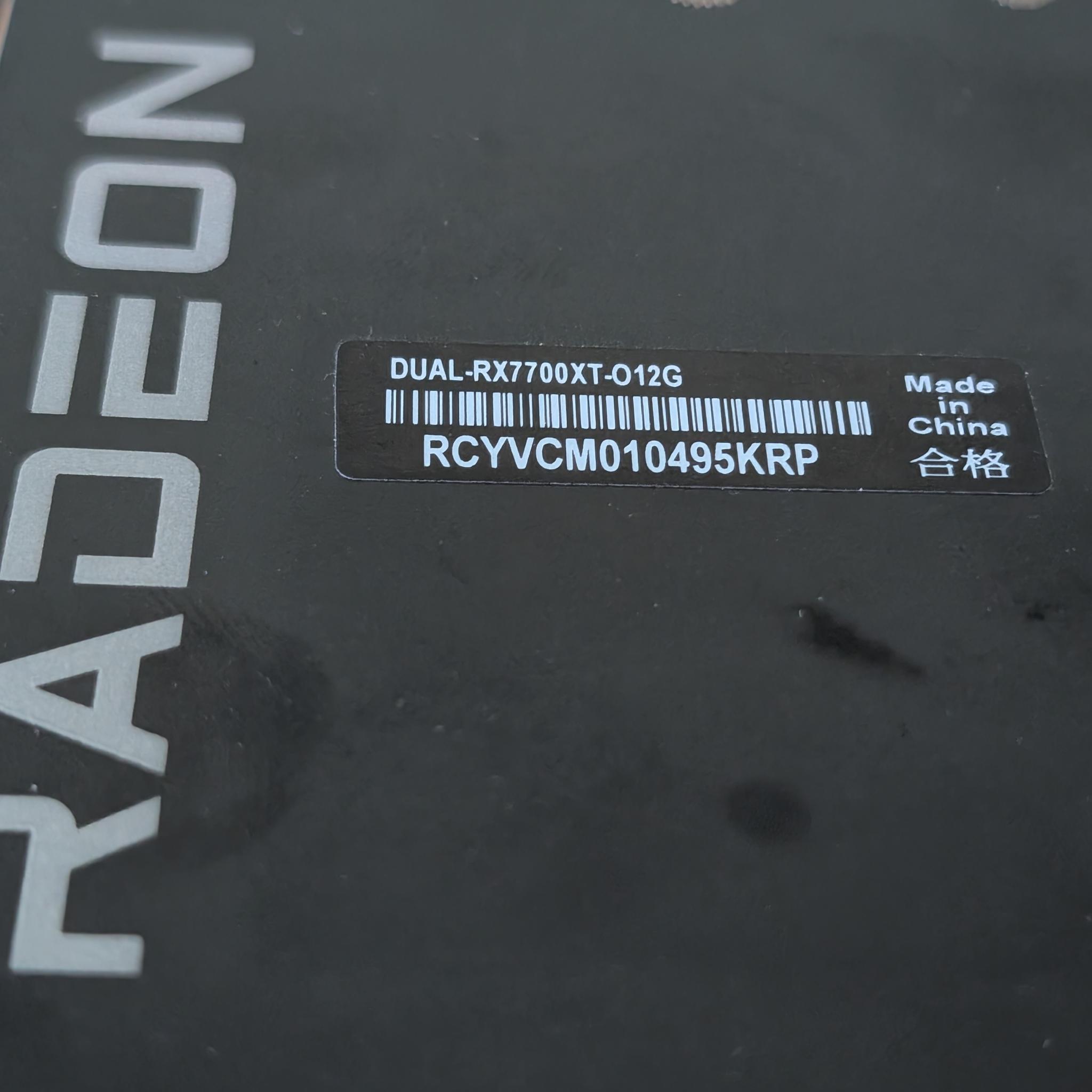 Asus DUAL RX 7700XT 12GB