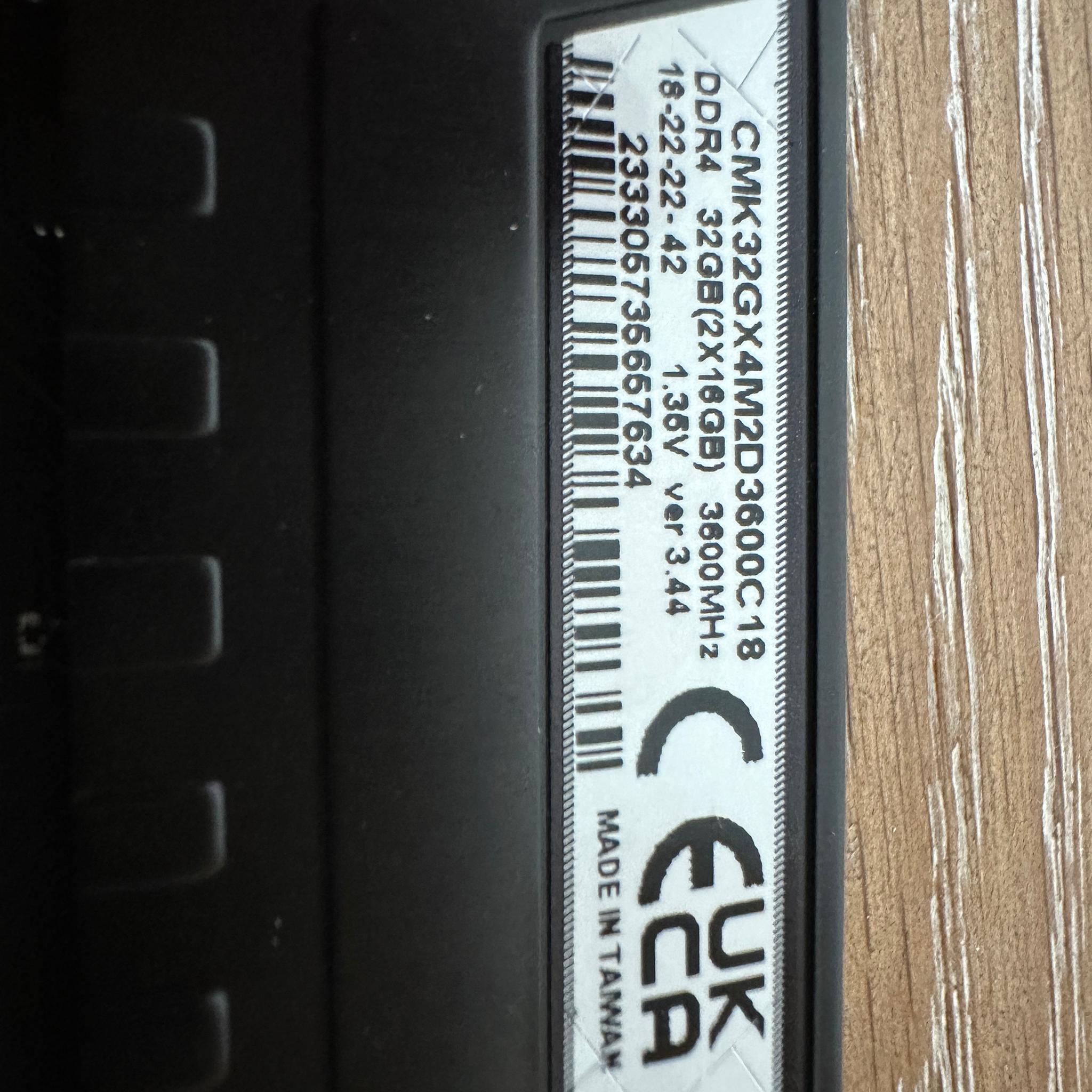 MASSIVE SALE! 32 GB DDR4 Corsair Vengeance LPX 3600MT/s