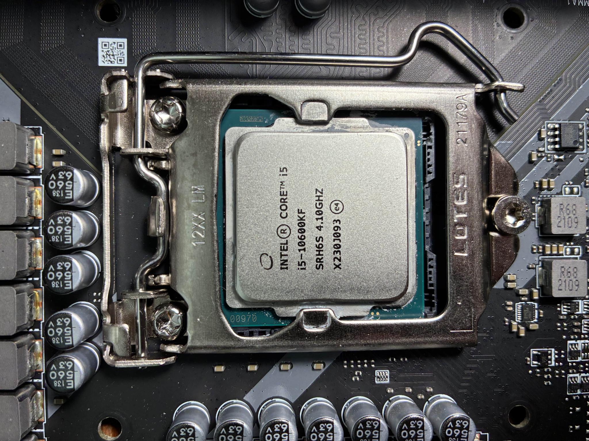 i5 10600KF, MSI Z490, 32GB DDR4