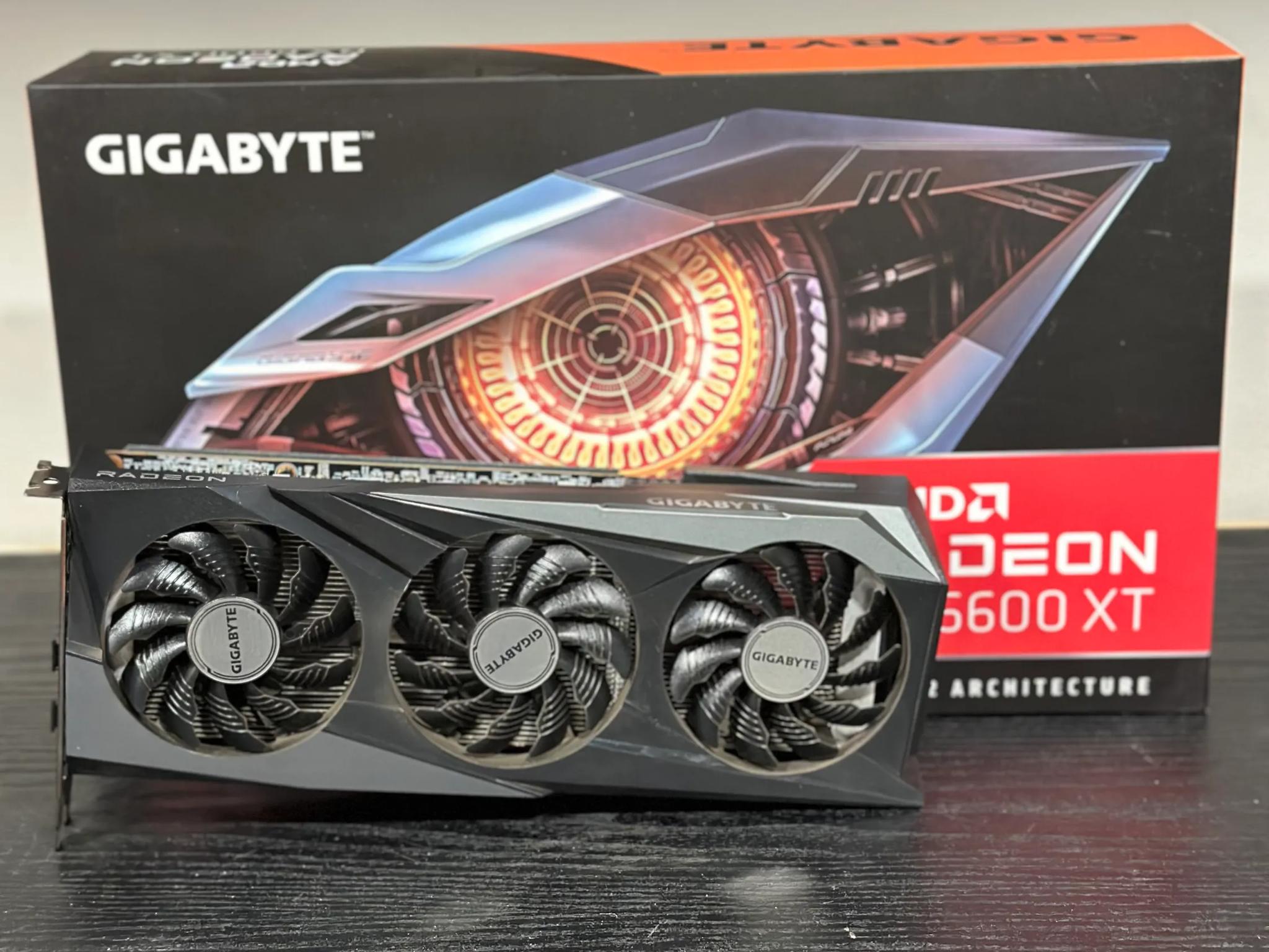 GIGABYTE Radeon RX 6600 XT Gaming OC PRO 8G Graphics Card, WINDFORCE 3X Cooling System