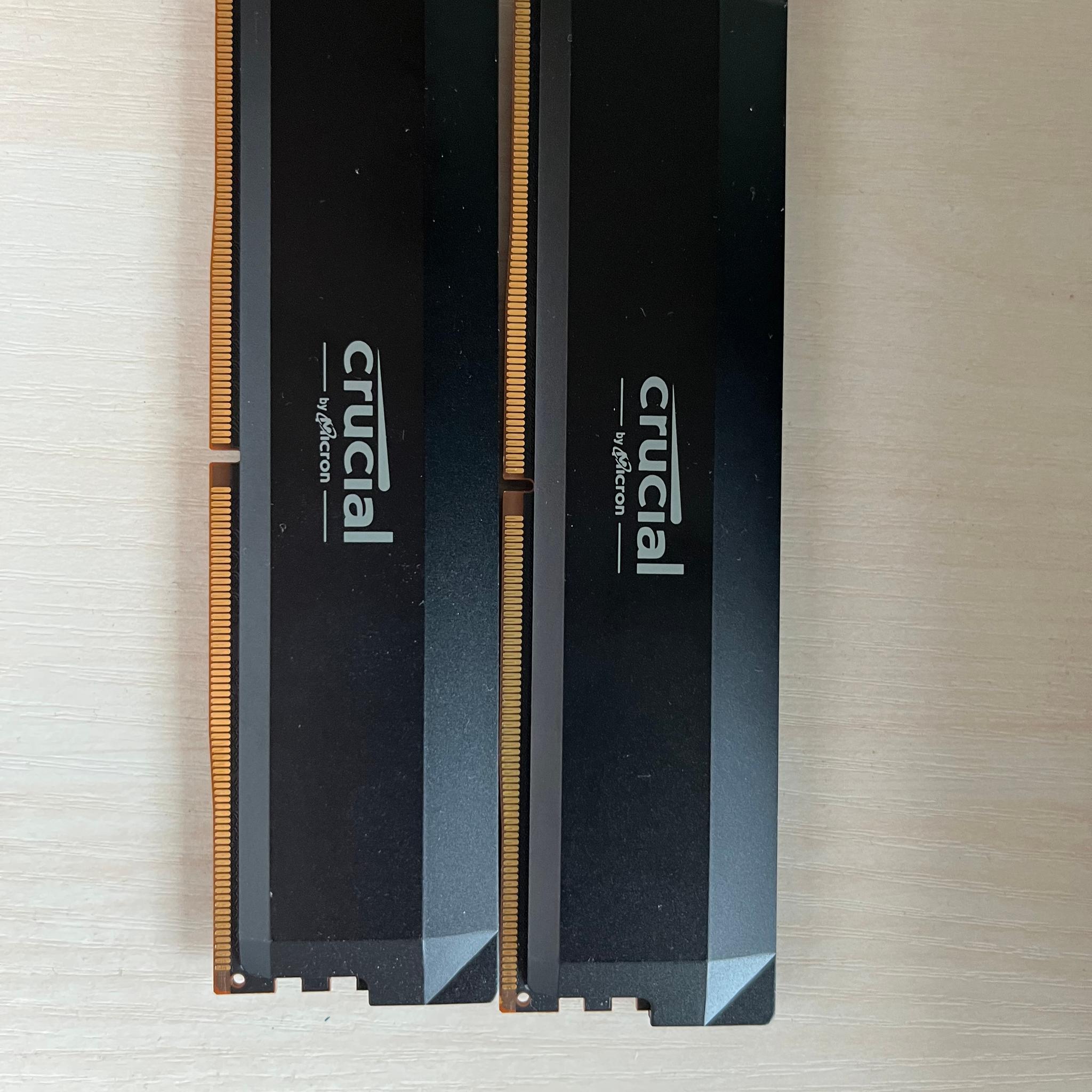 Crucial - Pro Overclocking 32GB (2x16GB) DDR5 6000MHz C36 UDIMM Desktop Memory - Black