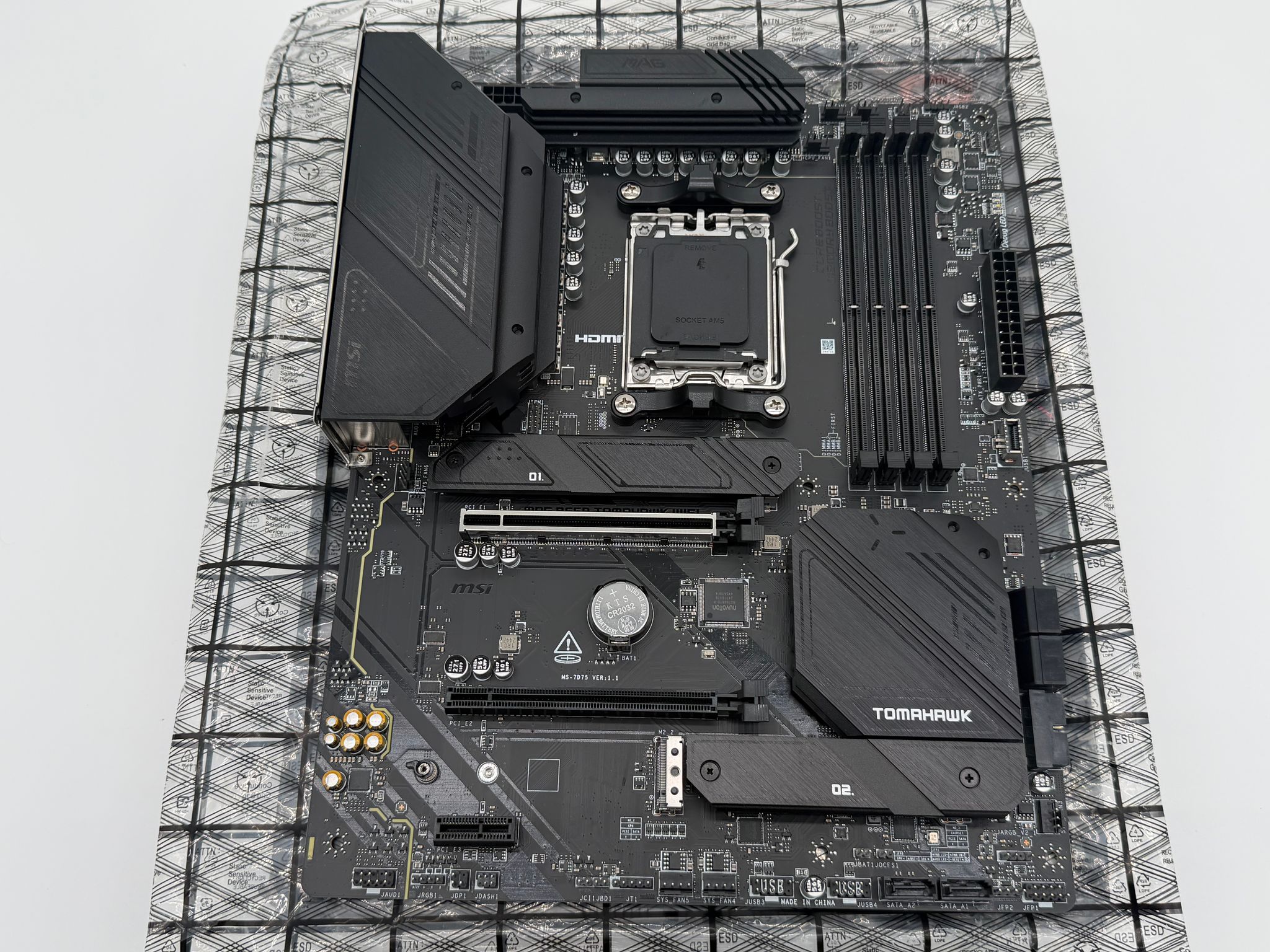 MSI MAG B650 TOMAHAWK WiFi AM5 ATX AMD Motherboard