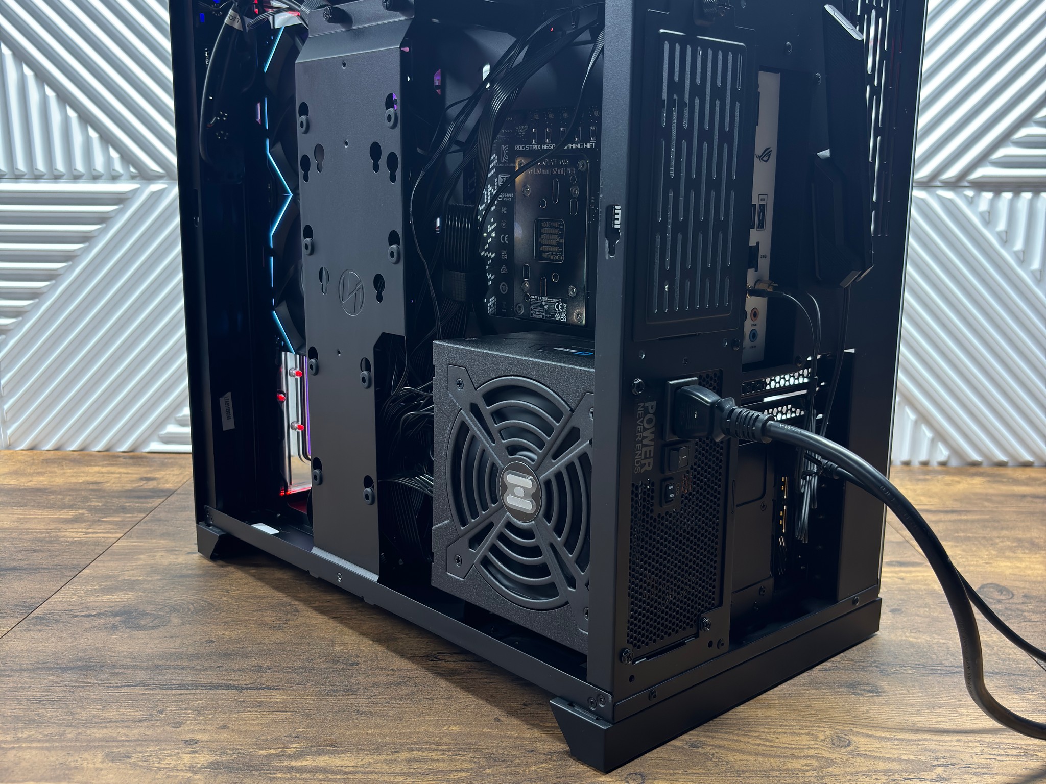 High-End Custom Water Cooled Gaming PC – Ryzen 7 9800X3D / AORUS RTX 3080 Ti / 64GB DDR5