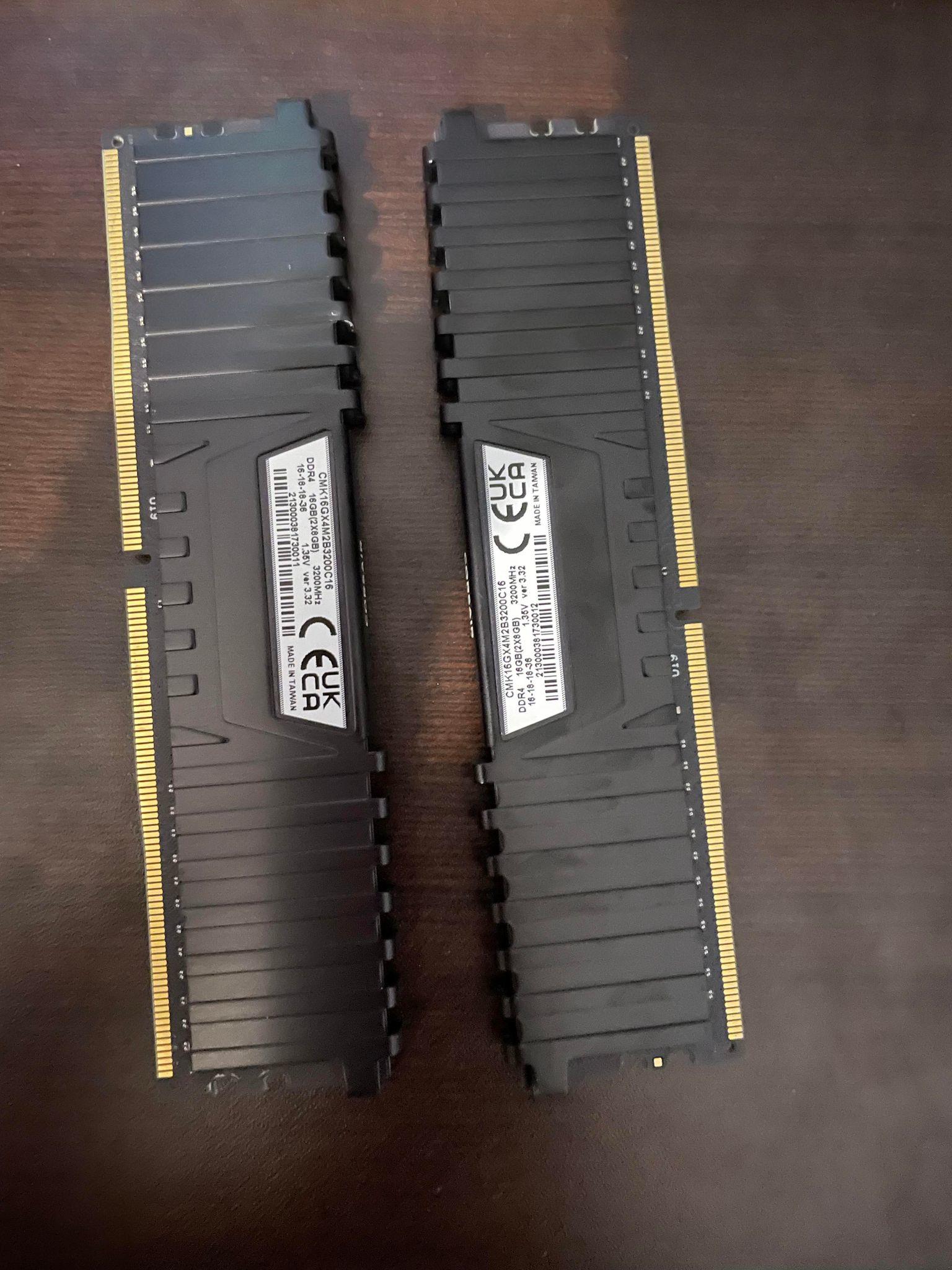CORSAIR Vengeance LPX 16GB (2 x 8GB) 3200 CL16