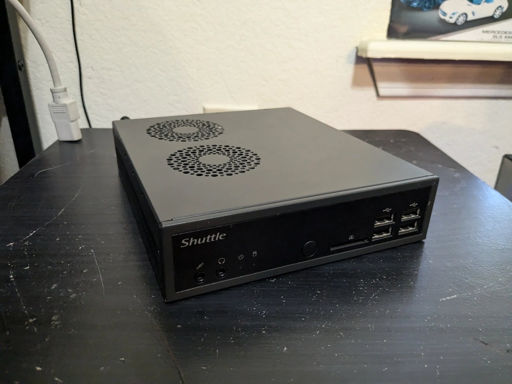 Shuttle DS81 Mini Industrial PC | i3-4150, 12GB RAM, 80GB SSD, Win10, VESA compatible, 1150 socket