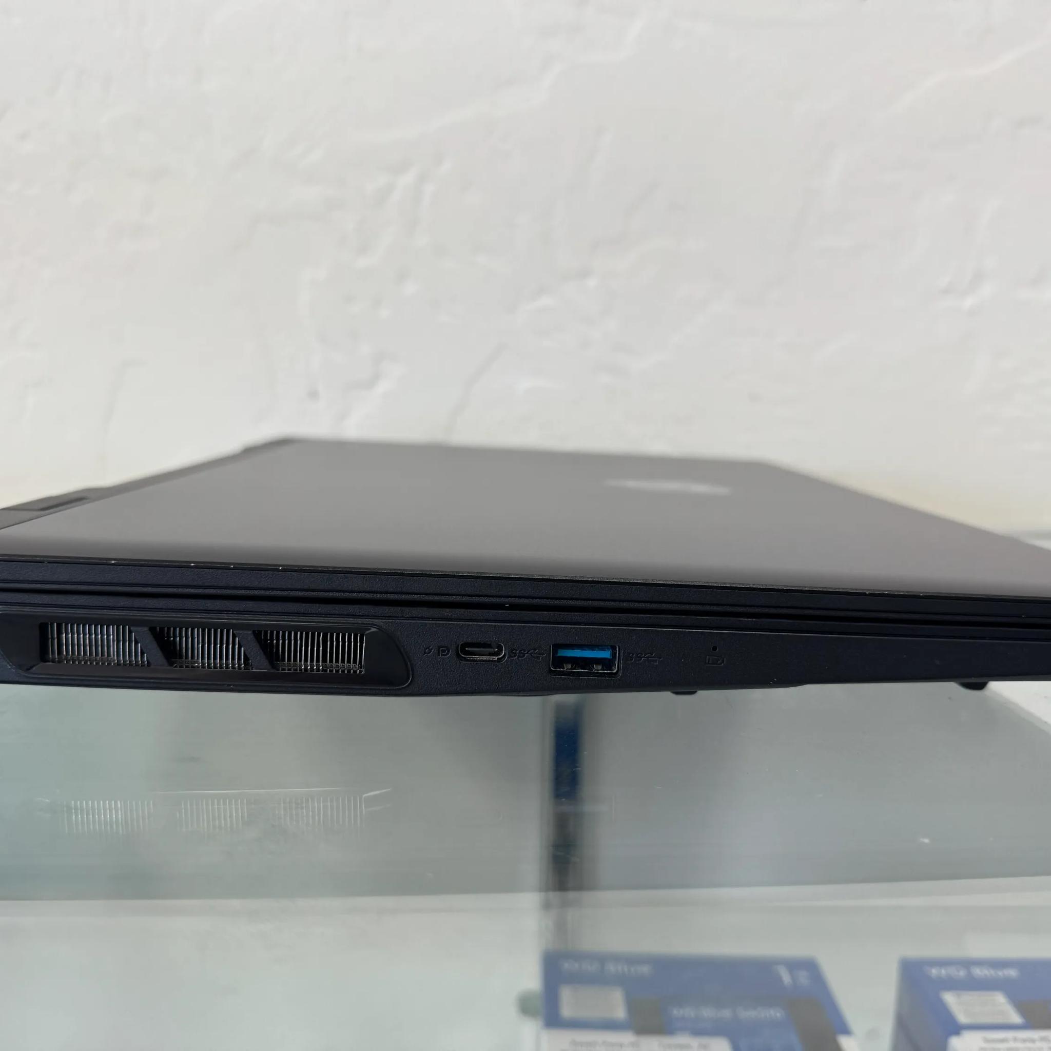 MSI Pulse 16 AI 240Hz Gaming Laptop Intel Core Ultra 9 185H - RTX 4070 - 32GB - 1TB NVME (Open Box)