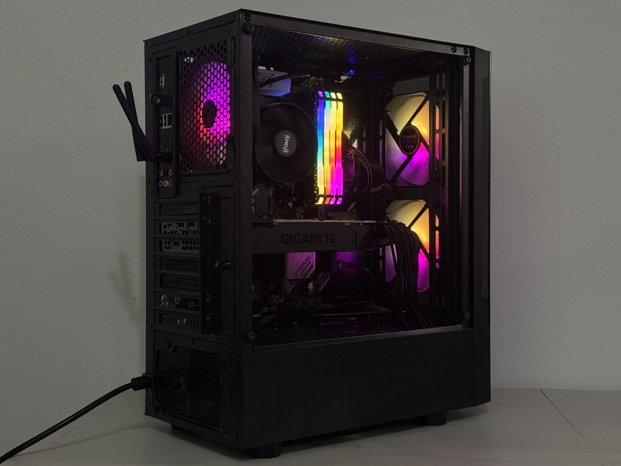 Ryzen 5 5500 + RTX 2080 | 32GB RAM | 1TB NVMe Gaming PC