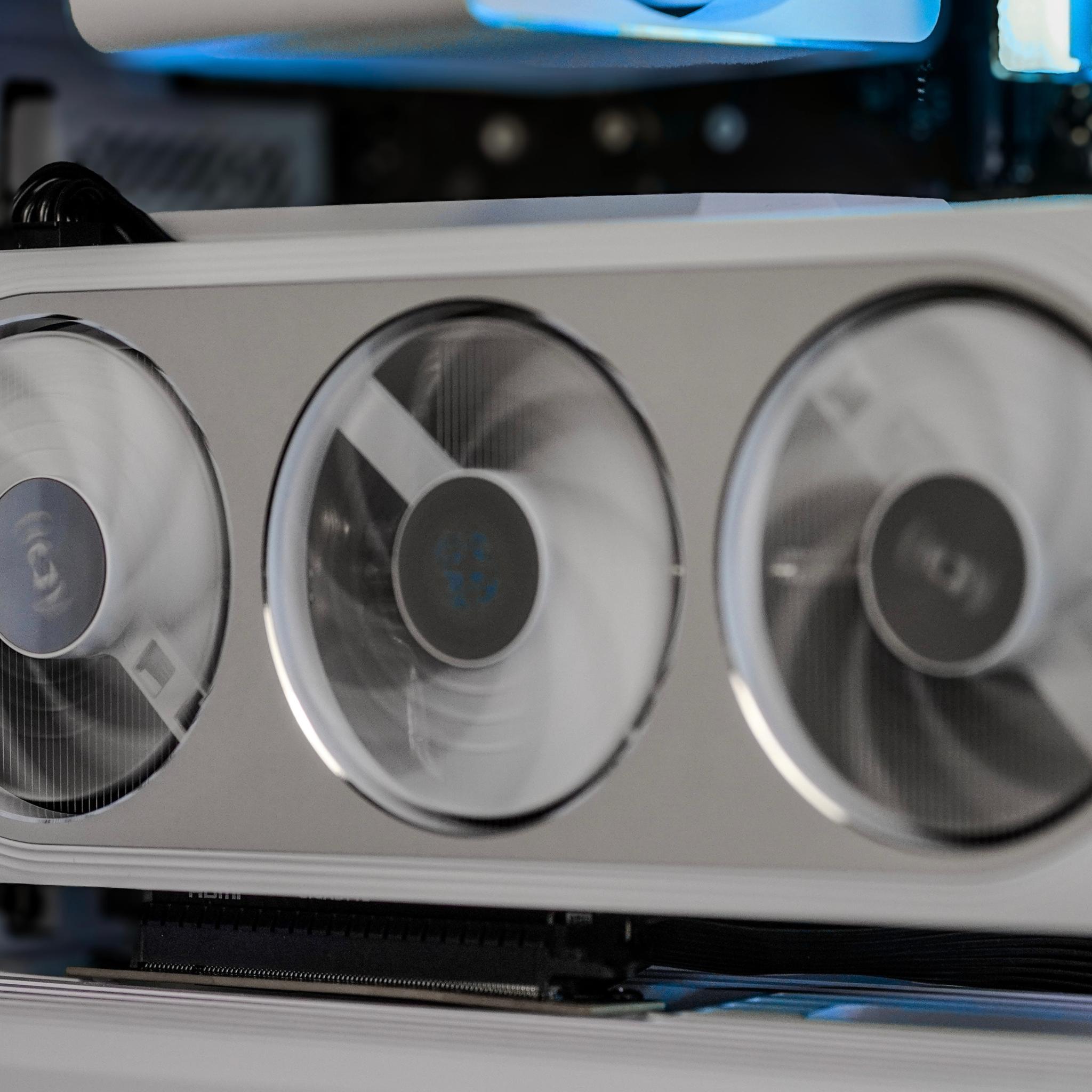 EXT Frost 70X - i5 12400F, RTX 5060 8GB, 32GB DDR4 Ram, 1TB SSD (V1)