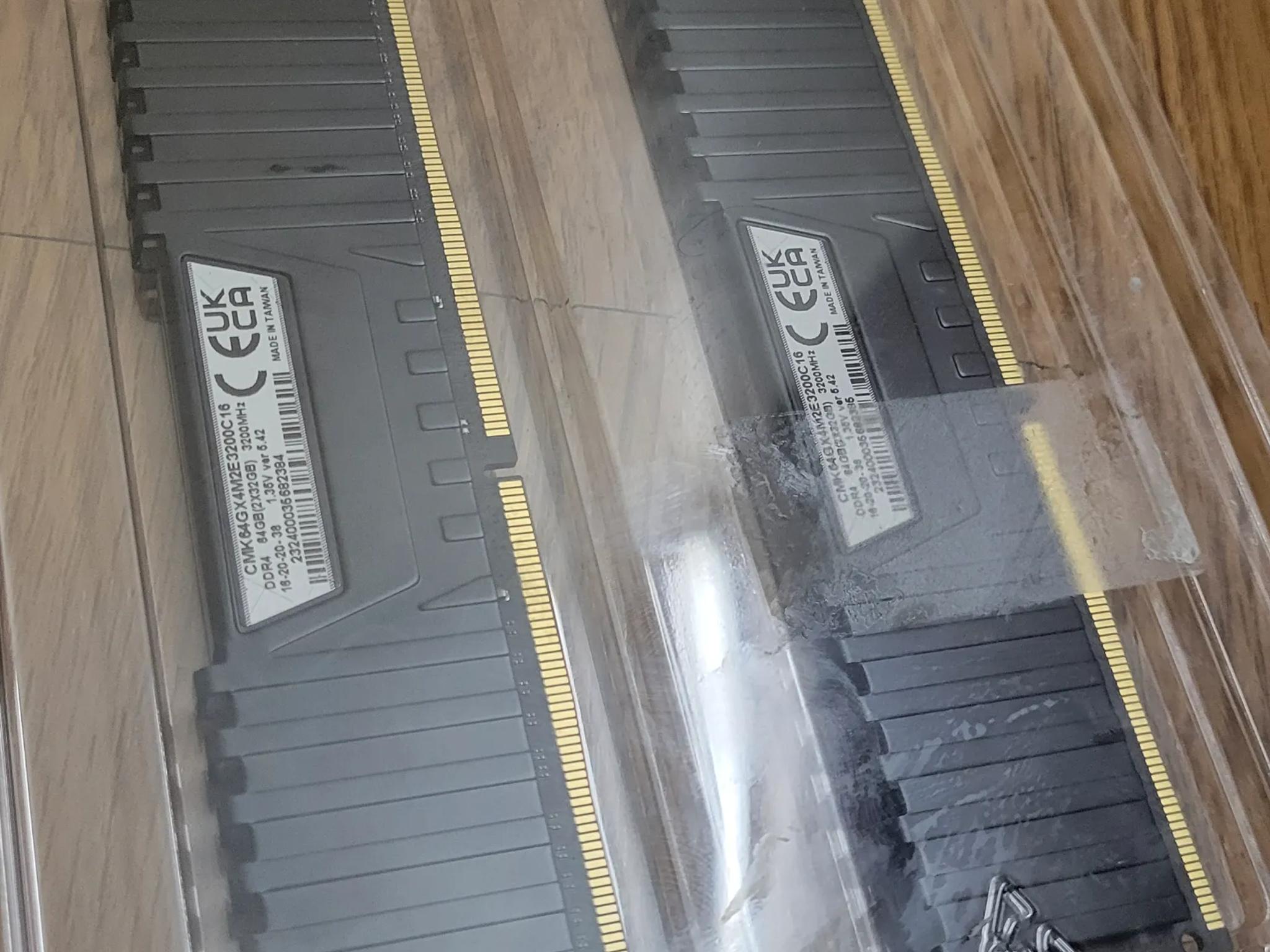 CORSAIR VENGEANCE LPX DDR4 RAM 64GB (2x32GB) 3200MHz