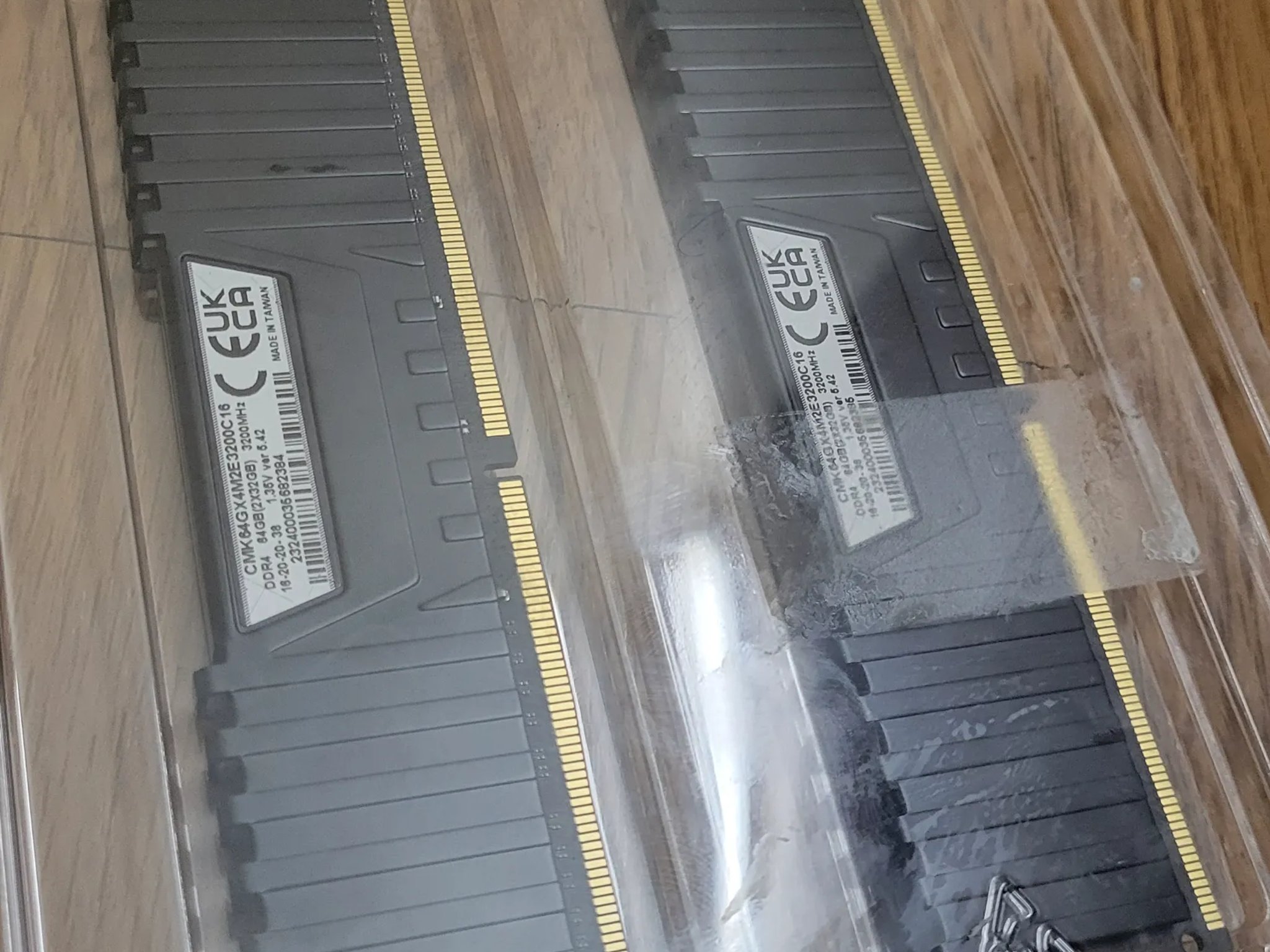 CORSAIR VENGEANCE LPX DDR4 RAM 64GB (2x32GB) 3200MHz