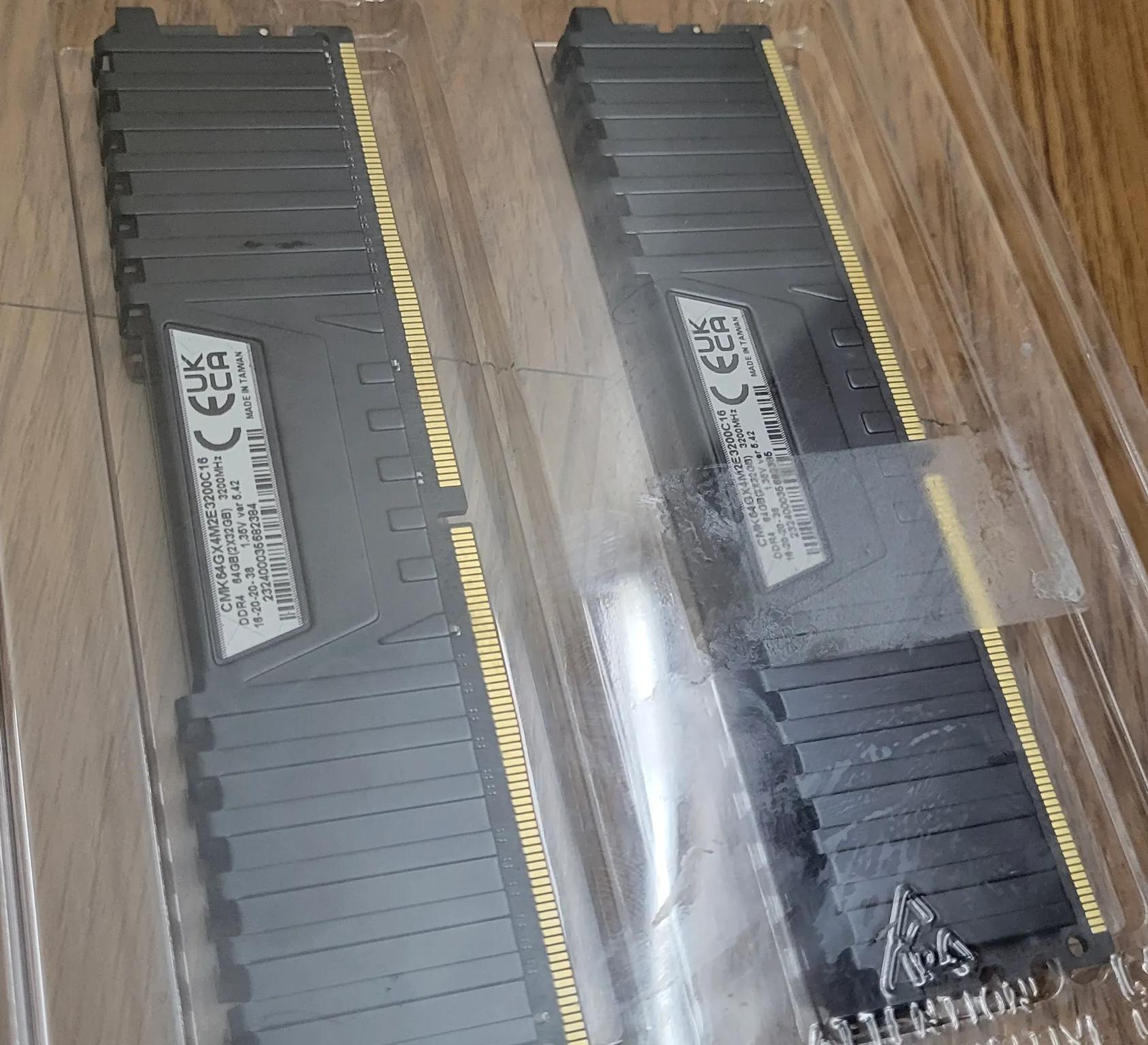 CORSAIR VENGEANCE LPX DDR4 RAM 64GB (2x32GB) 3200MHz
