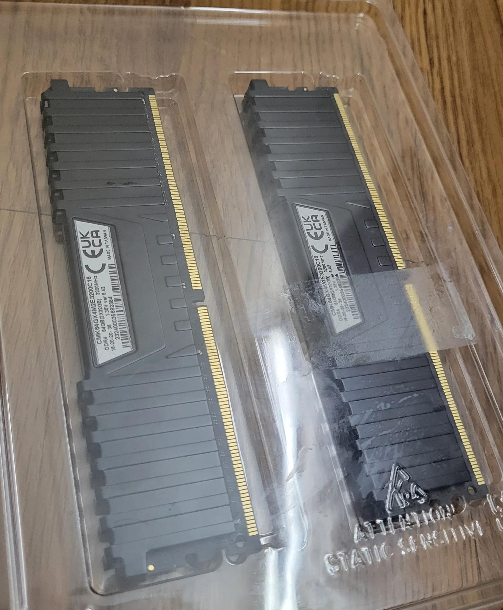 CORSAIR VENGEANCE LPX DDR4 RAM 64GB (2x32GB) 3200MHz