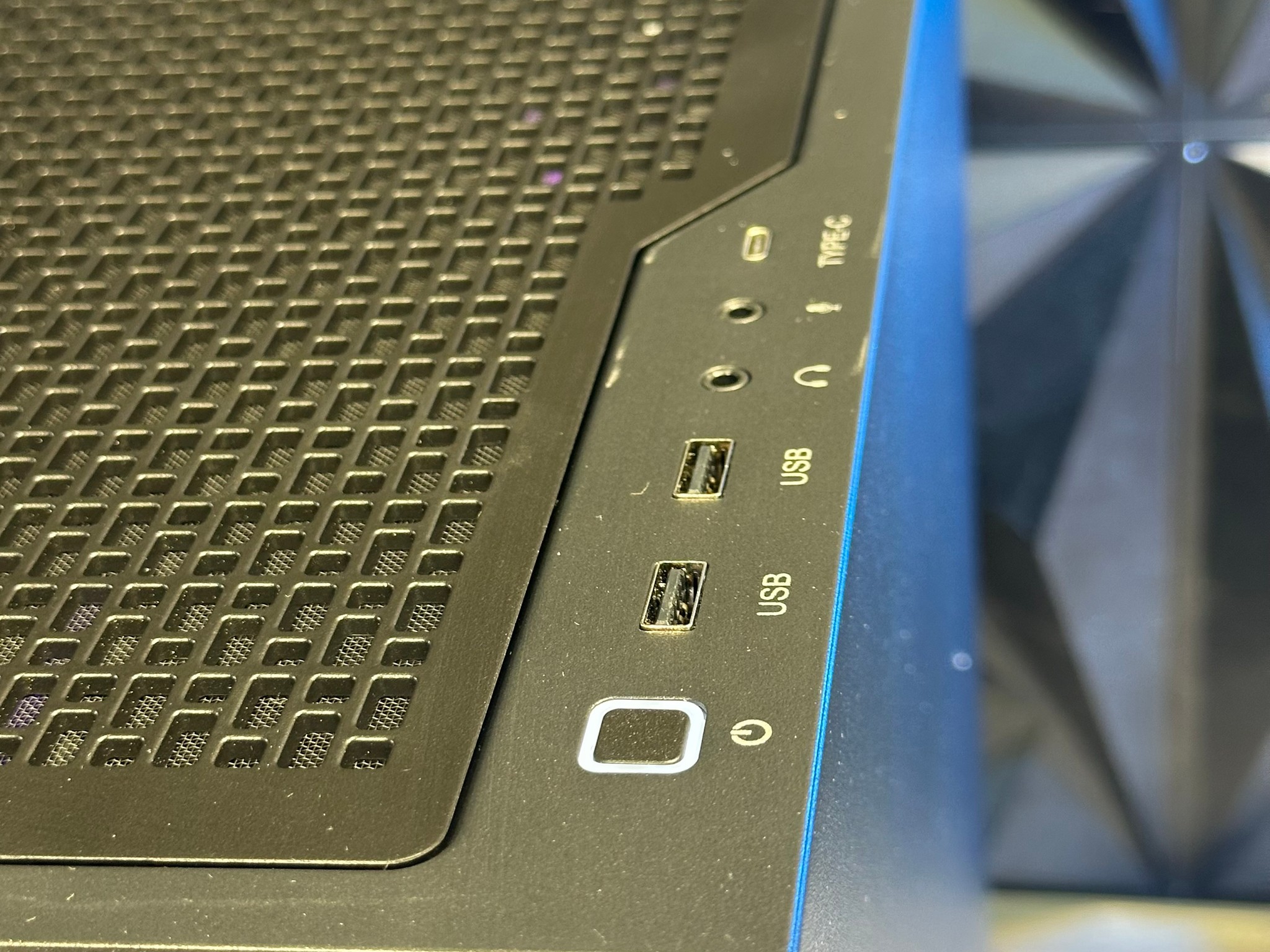 Liquid cooled | Nvidia RTX 5060 8GB | Intel i5 13400f | 16GB DDR5 | 1TB NVME | Custom Gaming PC