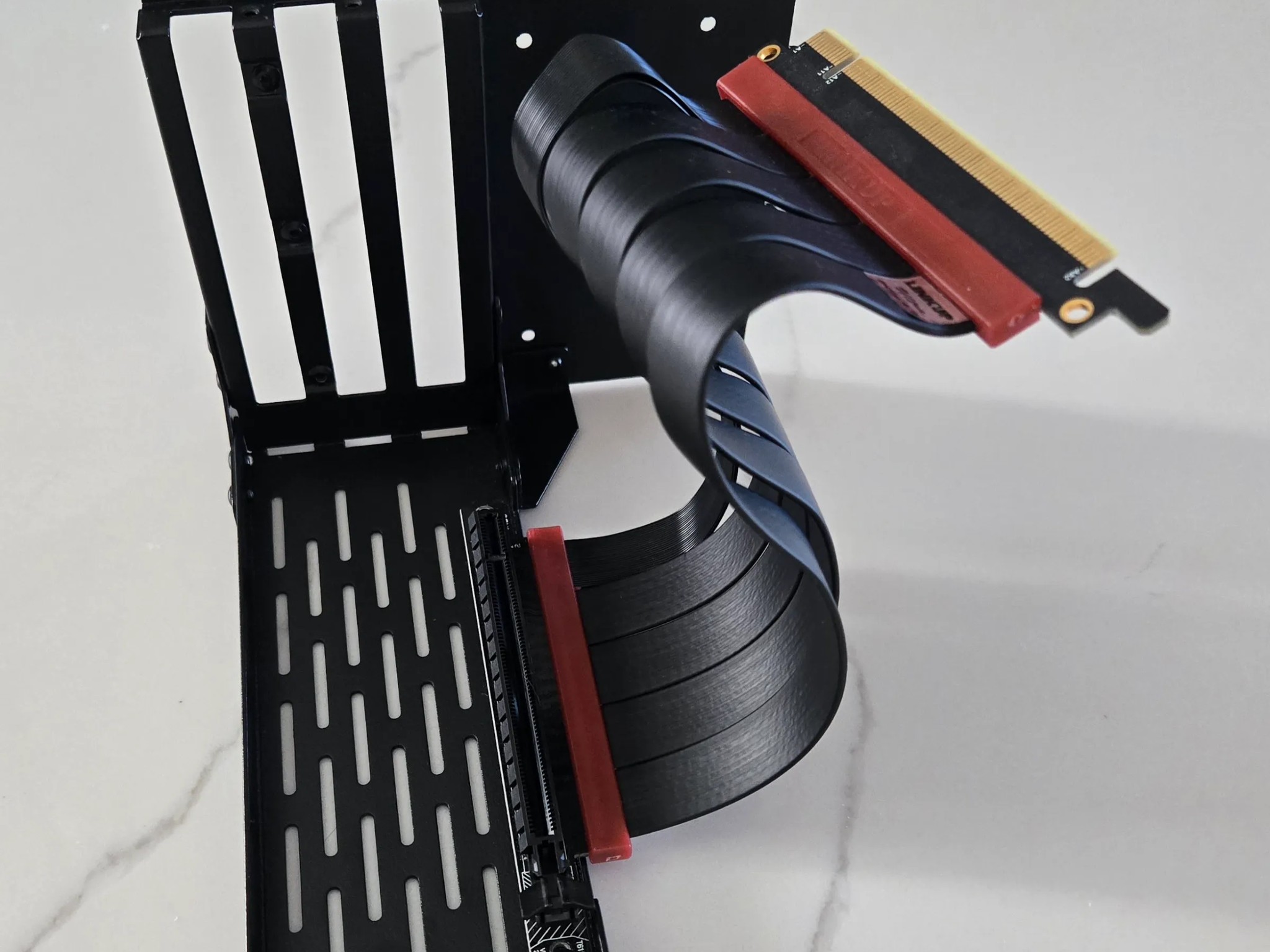 LINKUP Vertical GPU Bracket w/ LINKUP Ultra PCIe 4.0 X16 Gen4 Riser Cable
