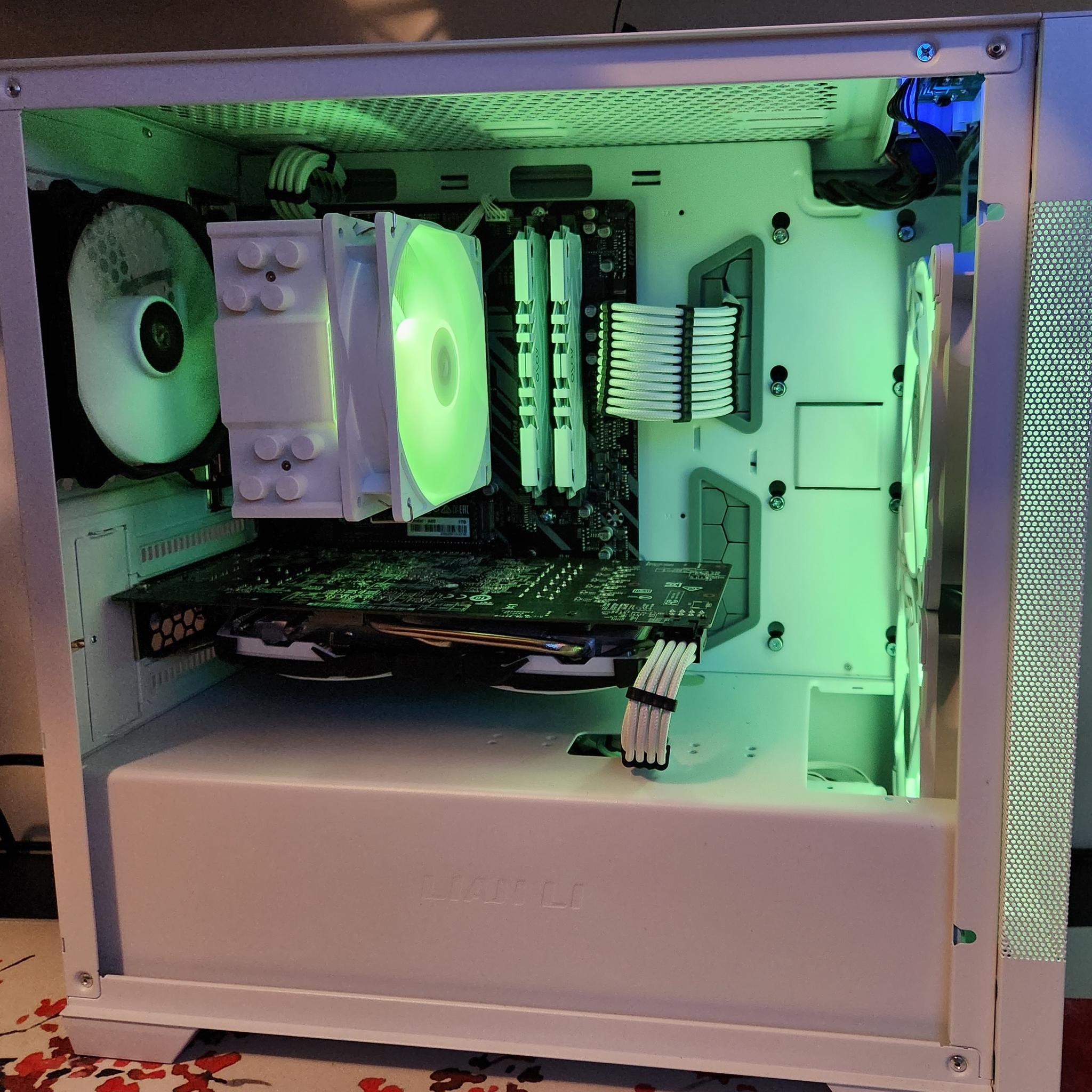 Frost Gaming Rig Ryzen 5/ 16Gb DDR4 / 1TB SSD/ RX 580 8GB
