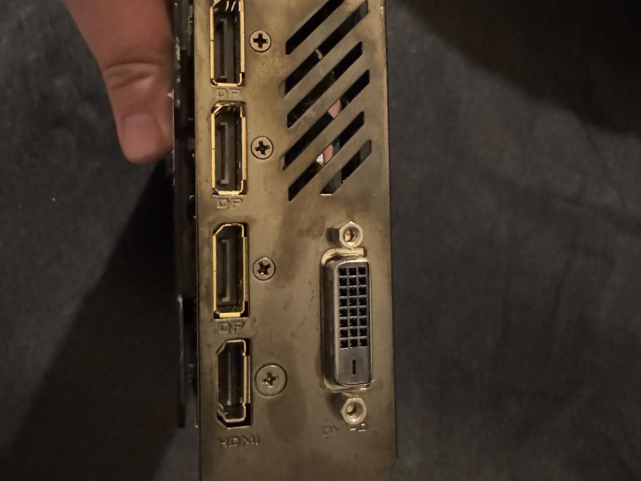 AMAZING CONDITION GIGABYTE GTX 1070 TI 8GB