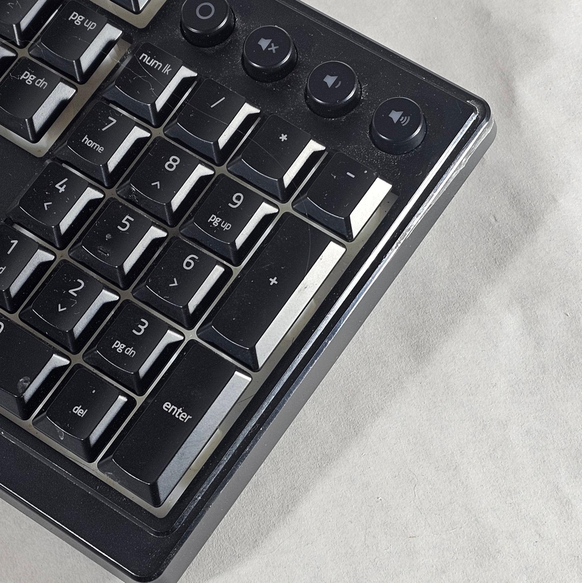 Razer Ornata V3 Gaming Keyboard - Black Wired