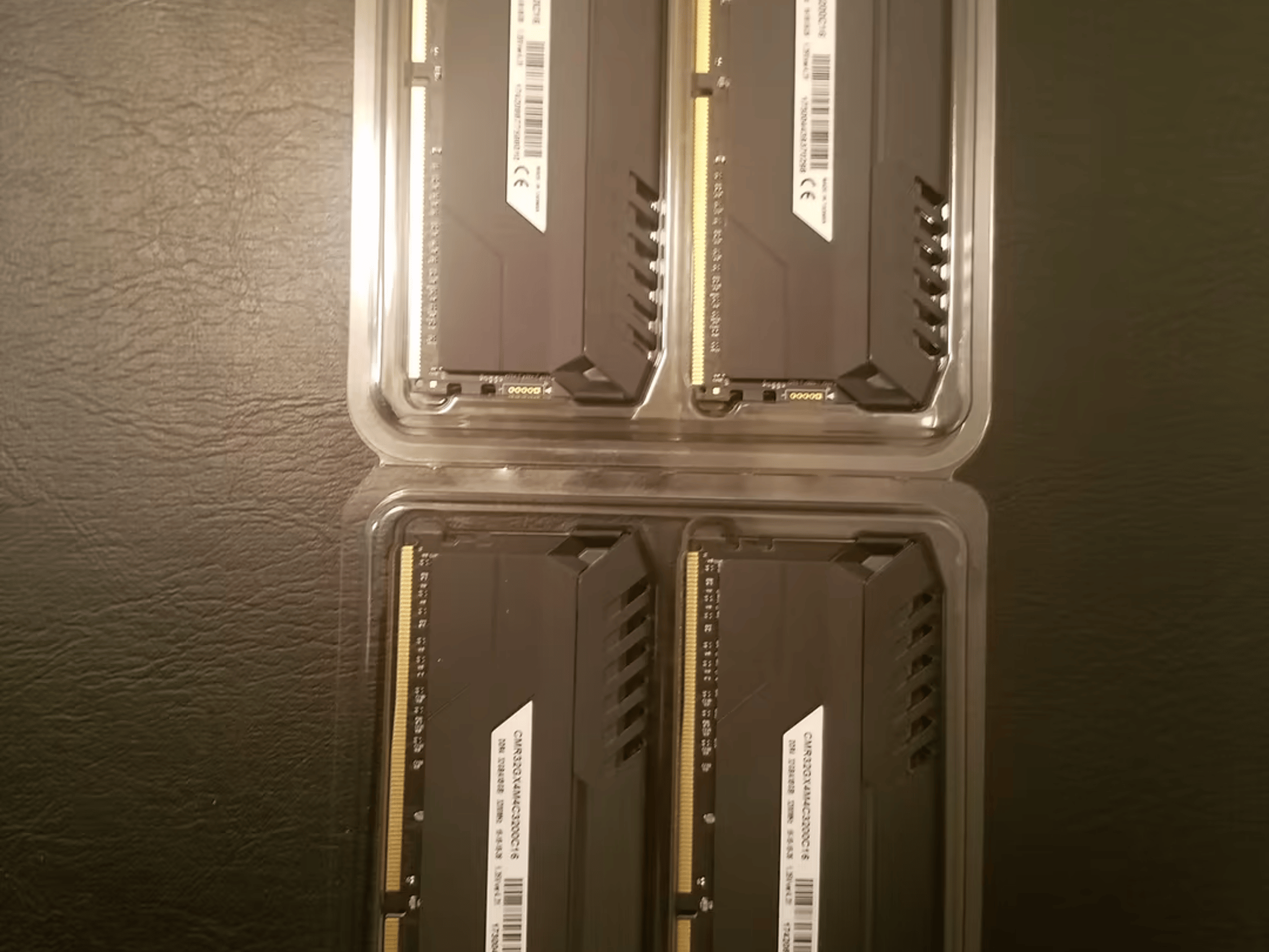 Corsair Vengeance 64 GB (8 x 8 GB) DDR4-3200 CL16 Memory