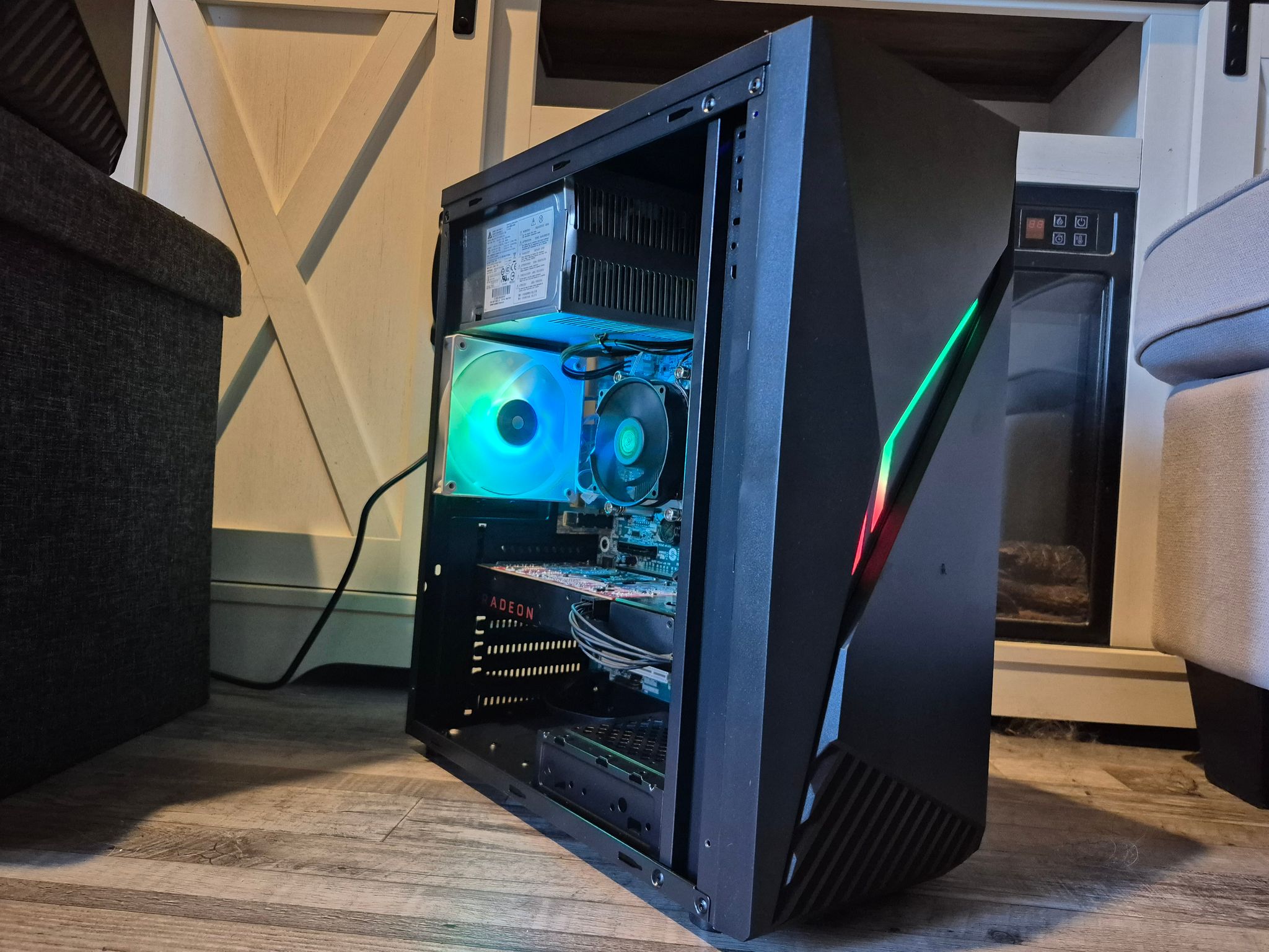 100 FPS Fortnite | i5-4570, 16GB RAM, 500GB SSD, RX 580 4GB, RGB, Wifi