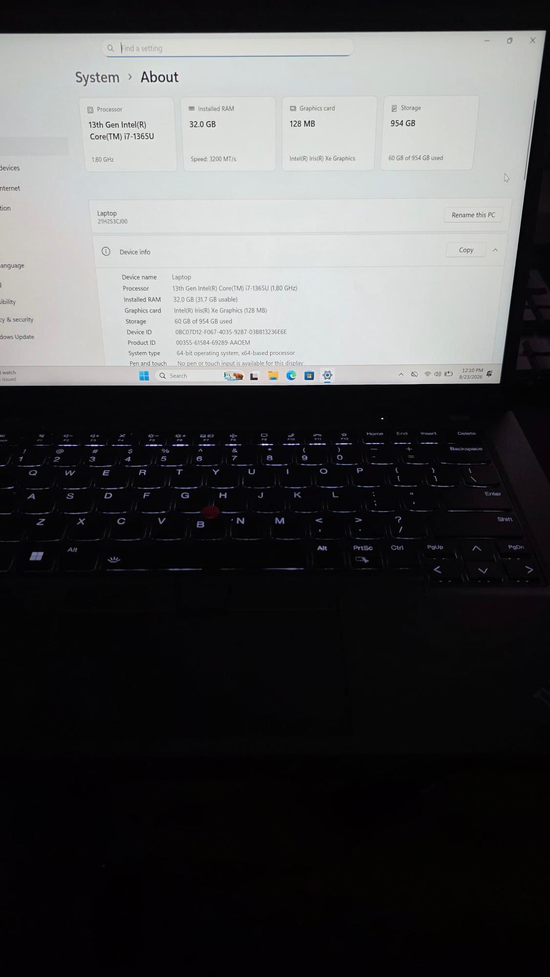 Lenovo L14 thinkpad gen 4 I7 32GB ram 1 TB ssd