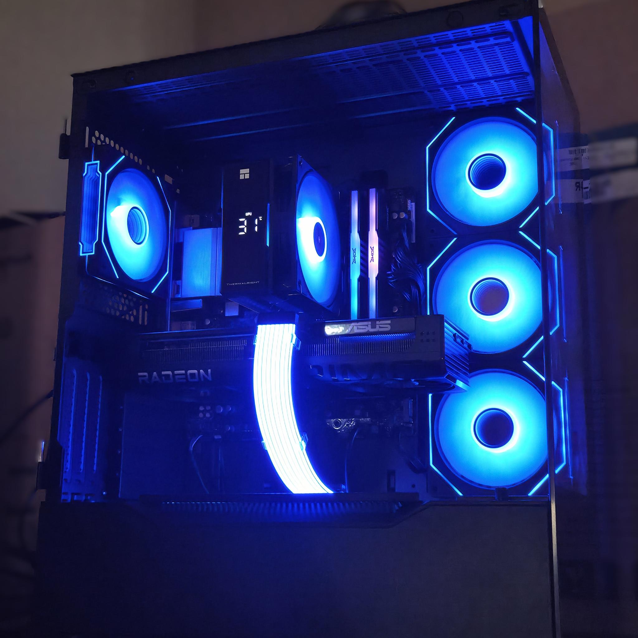 Magmadar!🔥– Ryzen 7 5800XT • RX 9060 XT • 32GB DDR4 • 1TB Gen4 NVMe • Temp Display