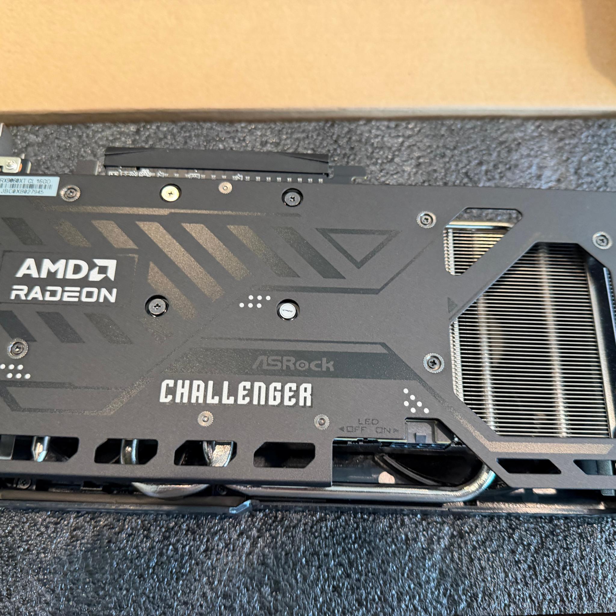 ASRock Challenger Radeon RX 9060 XT 16GB GDDR6 – Original Box