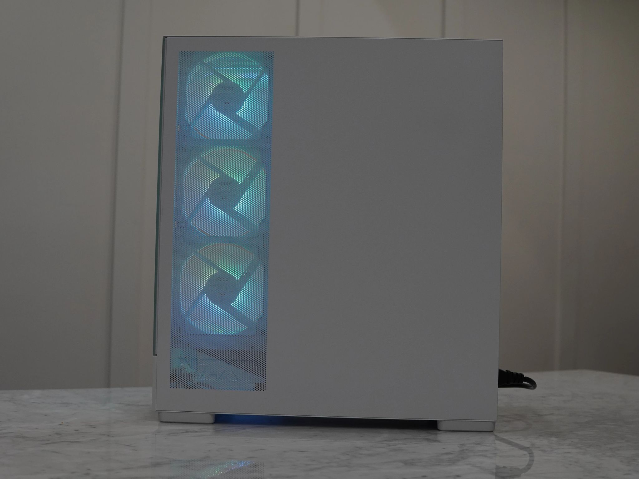 RX 6700 XT, Ryzen 7 3700X White Gaming PC