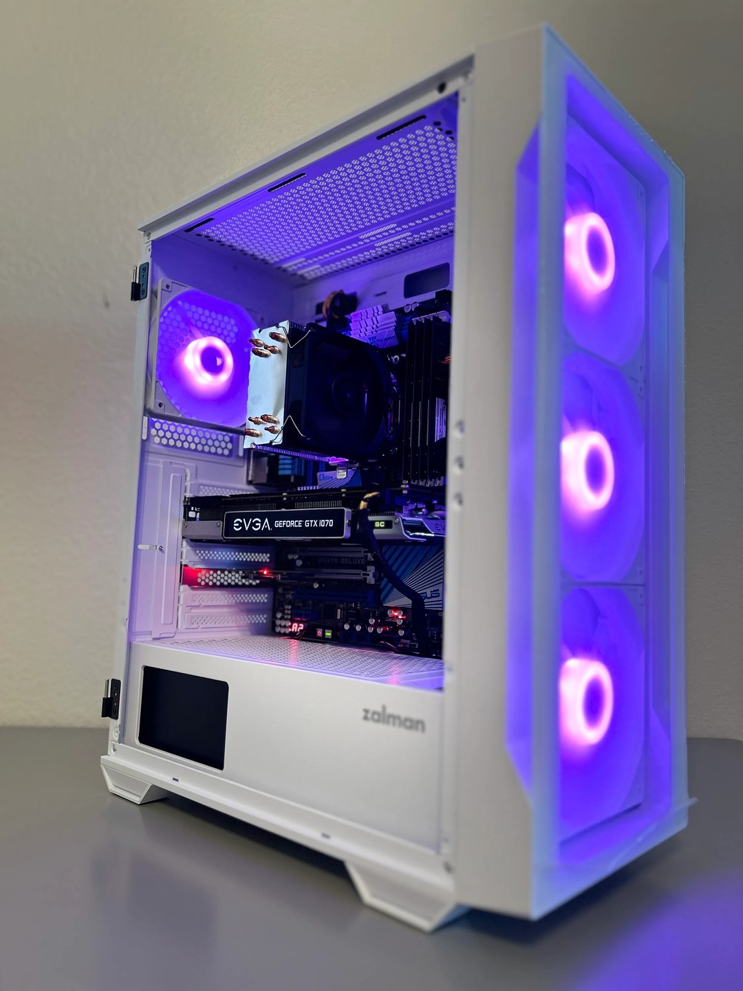 Intel i7 | Nvidia GTX 1070 8GB | 32GB Ram | 1TB Storage | Jawa