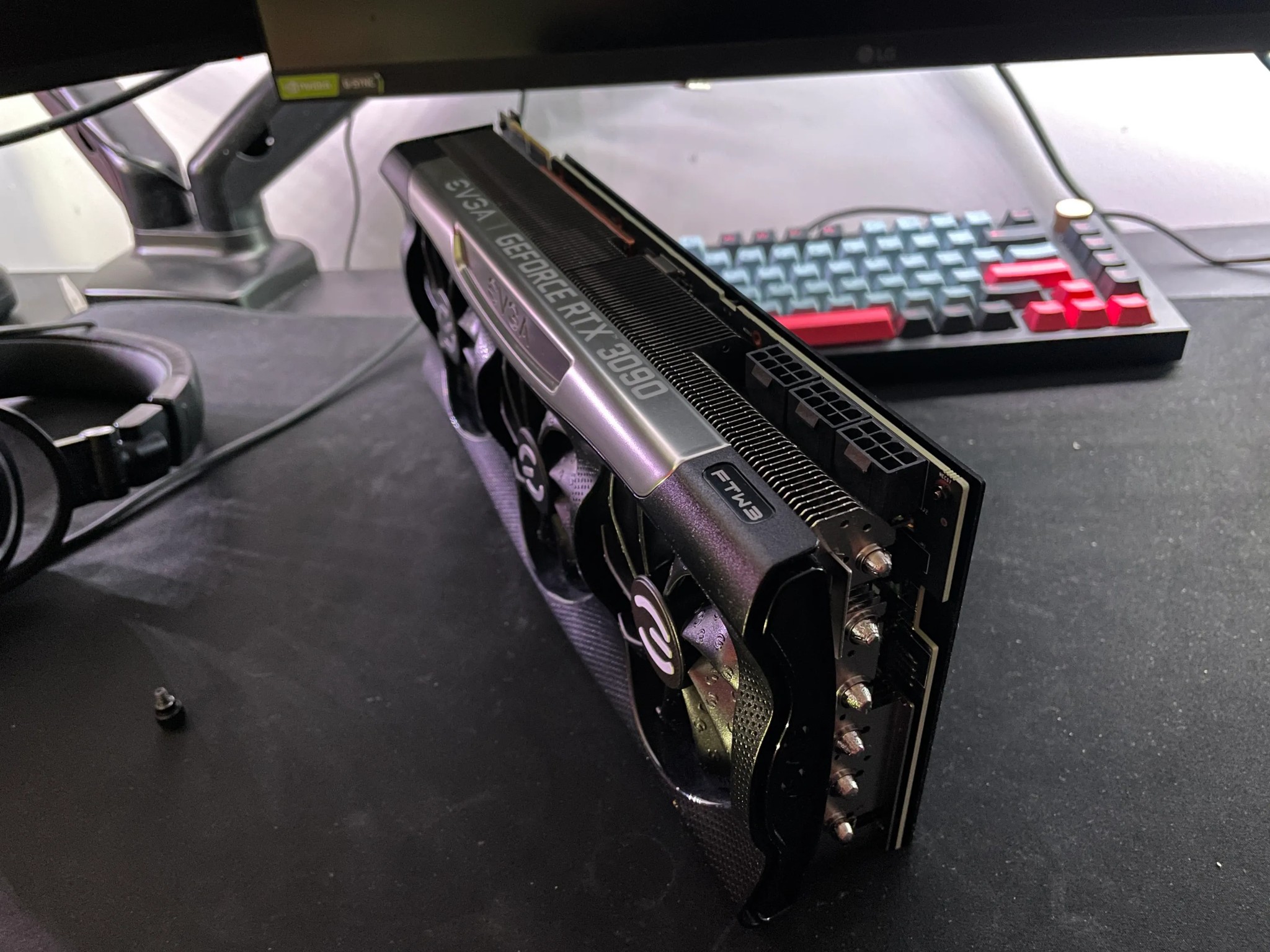 EVGA GeForce RTX 3090 FTW3 ULTRA GAMING 24GB GDDR6X Graphics Card