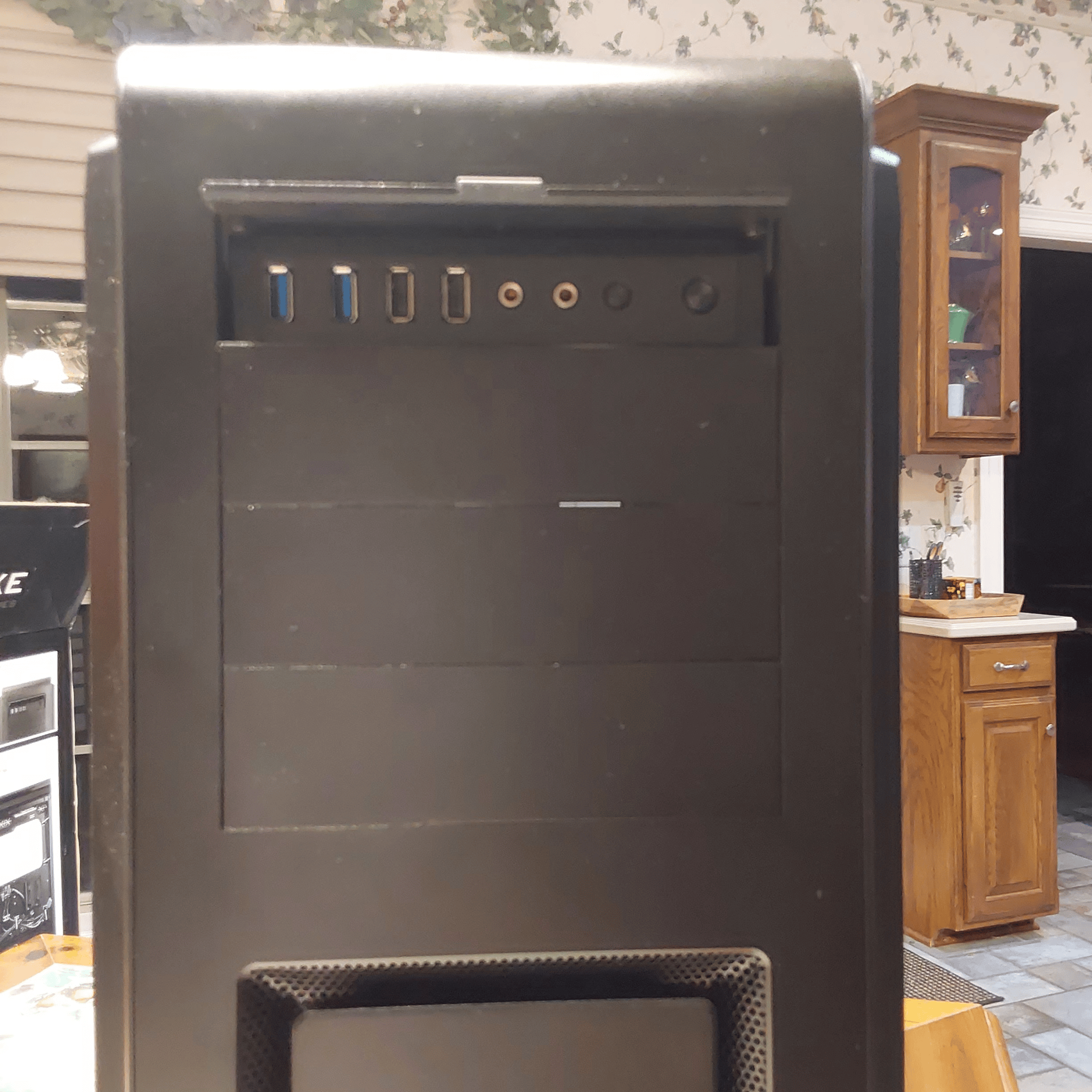 Phanteks Enthoo Luxe full tower computer case in original retail box with all parts and accessories