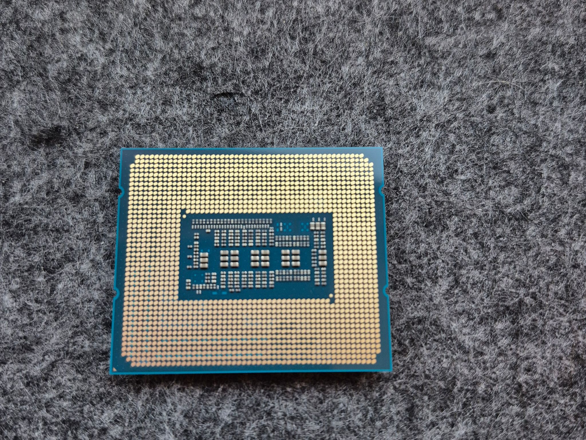 INTEL i7-14700F
