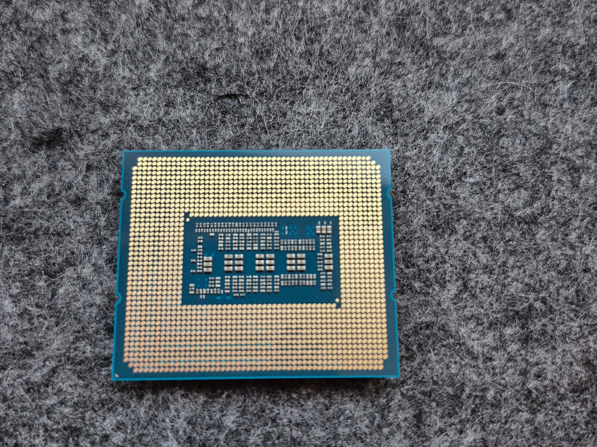 INTEL i7-14700F