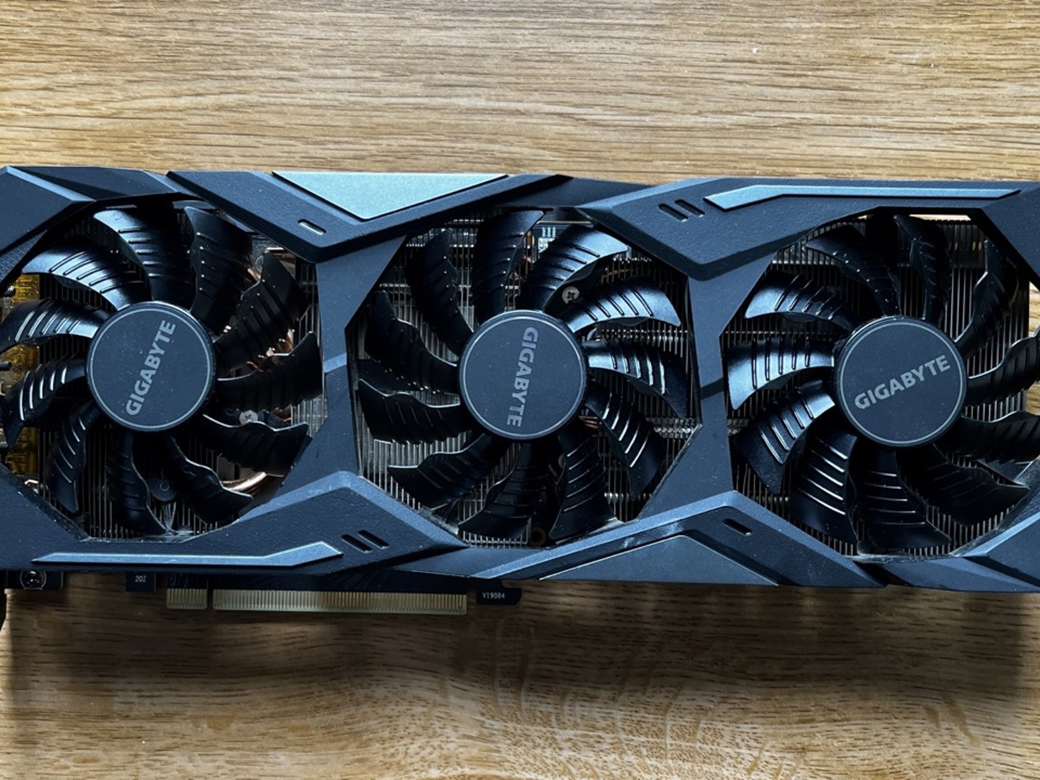 Gigabyte GeForce RTX 2080 SUPER 8 GB AORUS Video Card