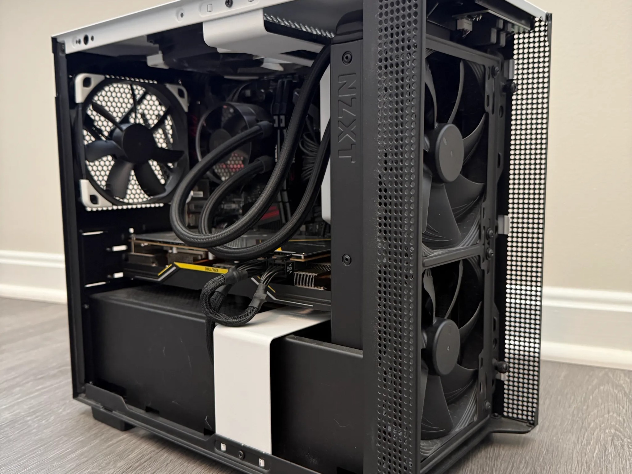 Mini Black & White Gaming PC - AMD Ryzen 5 3600X, AMD RX 5700XT, 32 GB RAM, Windows 11 Home