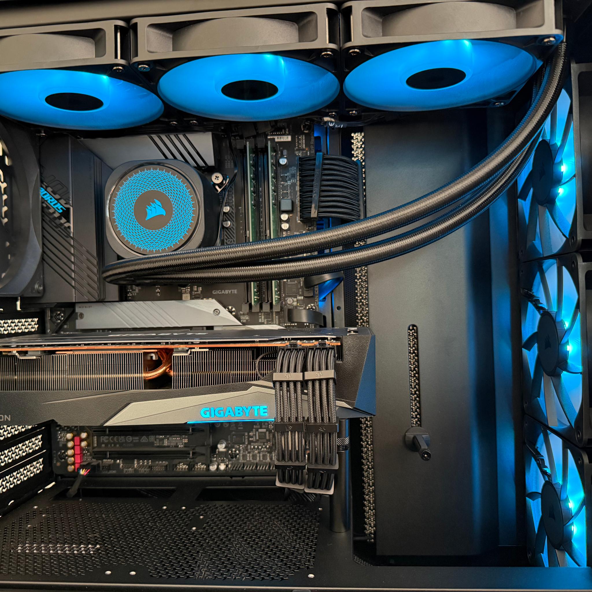 1440p Gaming PC - RX 6800 XT | i5-12600KF | 32GB RAM | 1TB NVMe