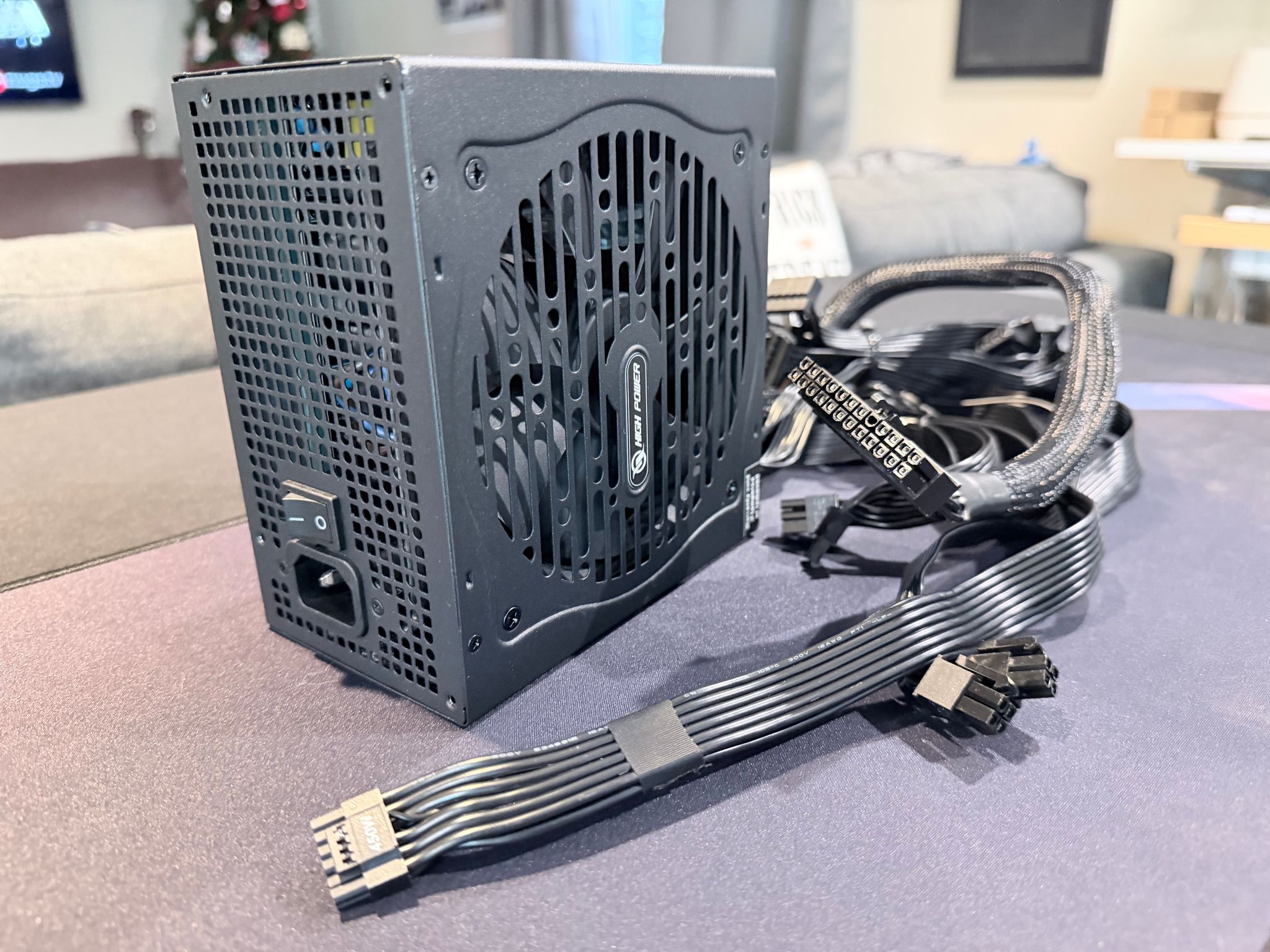 Highpower 750W Non-Mod 80+Gold