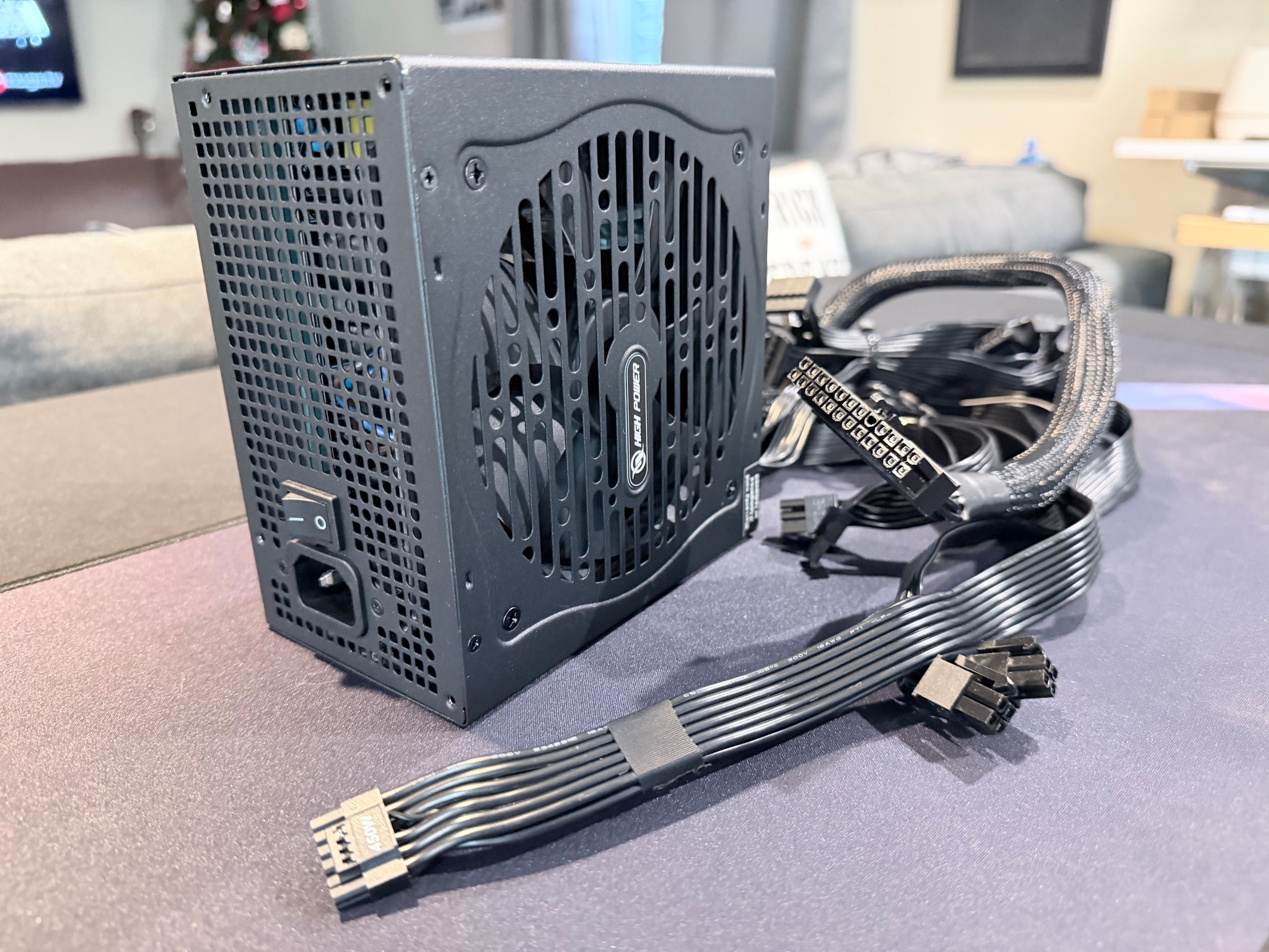 Highpower 750W Non-Mod 80+Gold