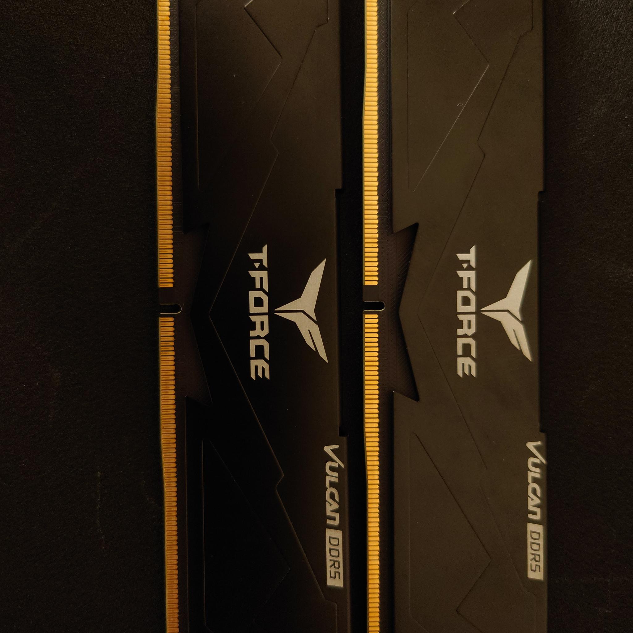 TEAMGROUP T-FORCE VULCAN 16GB (2x8GB) DDR5 RAM 5200MHz (FLBD58G5200HC40CBK)