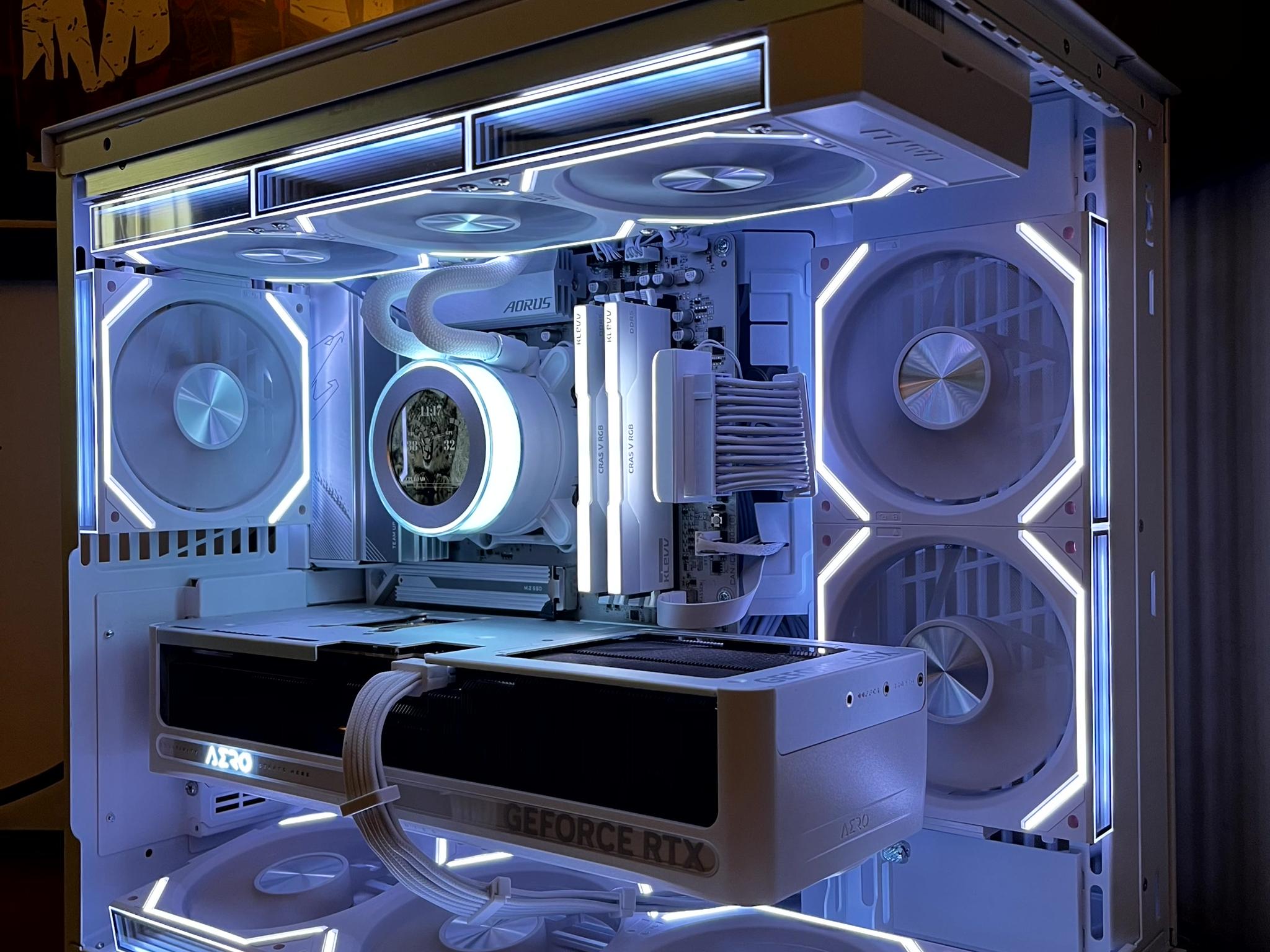 Snow Leopard - RTX 5070 Ti OC | Ryzen 7 9800x3d | 2TB NVME | 32GB @6400 MT/sec | 1000W Gold PSU