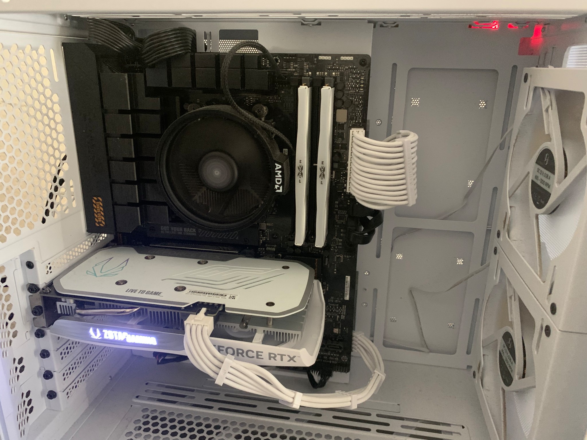 RTX 4060, Ryzen 5 7600, 32GB DDR5, 1TB NVMe SSD, WIFI-1080-1440p Gaming PC