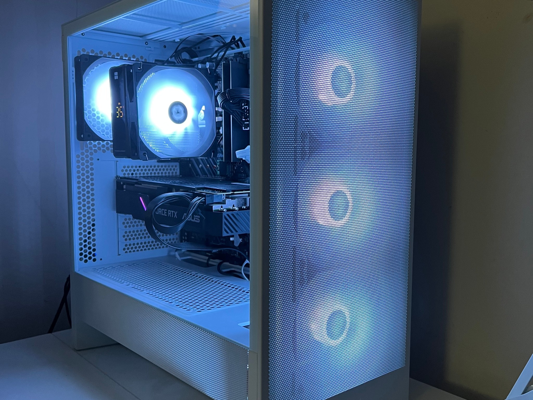 Gaming pc |RTX 2080| Intel core i7 8700| 16gb ddr4| 1.5tb ssd