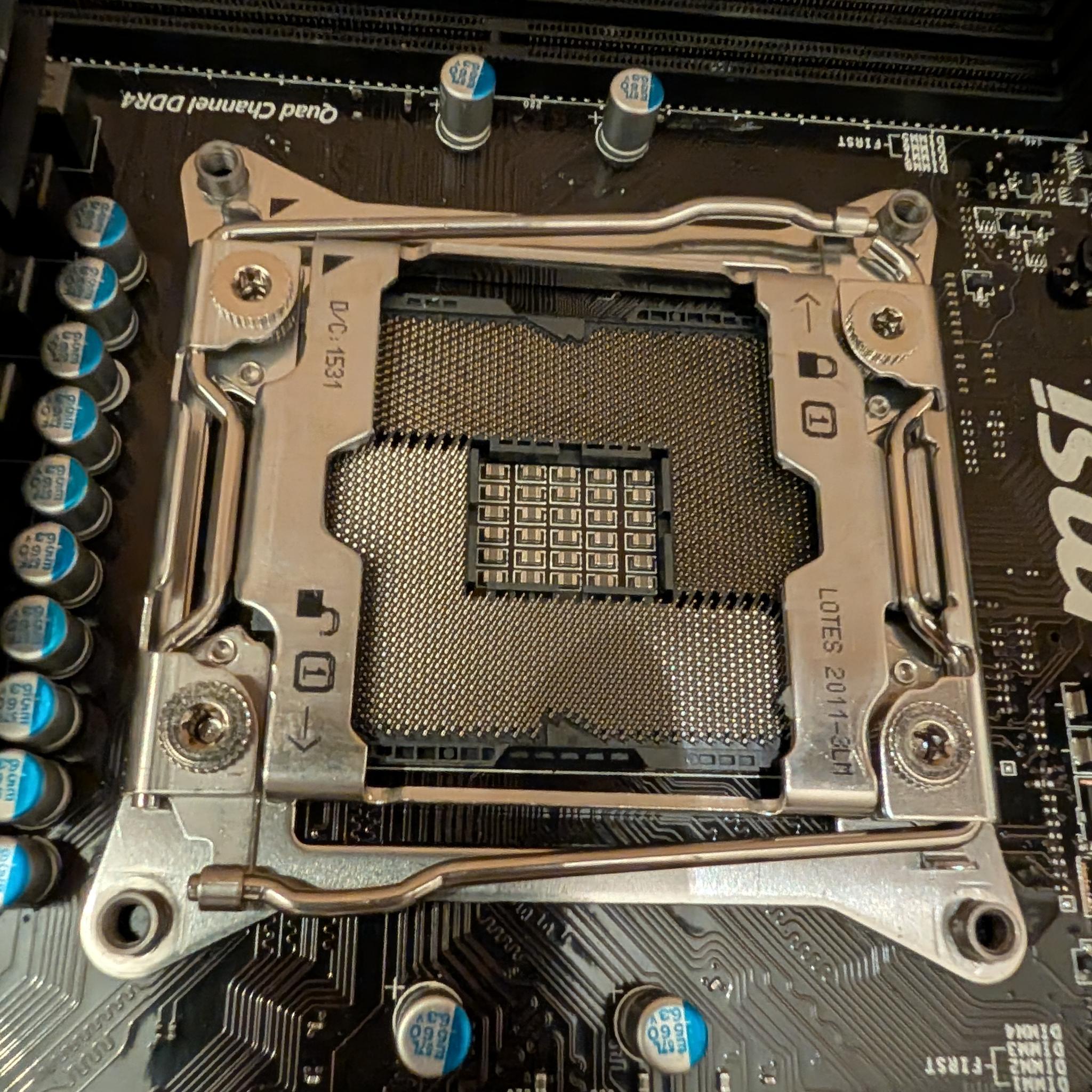 Unknown MSI Raider X99 Motherboard