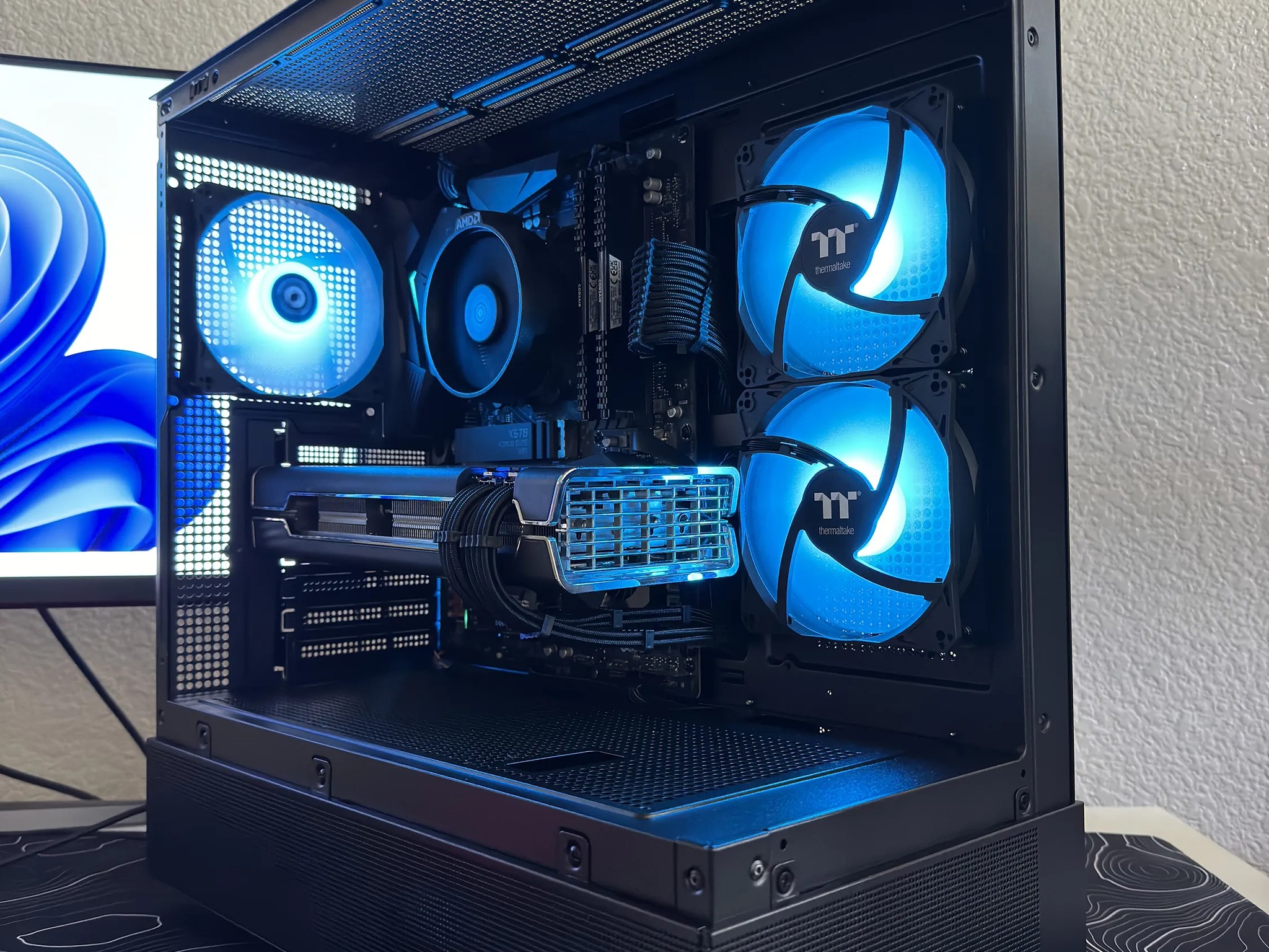 Gaming PC (Ryzen 5 3600 + Radeon RX 5700 XT + 16GB ram)