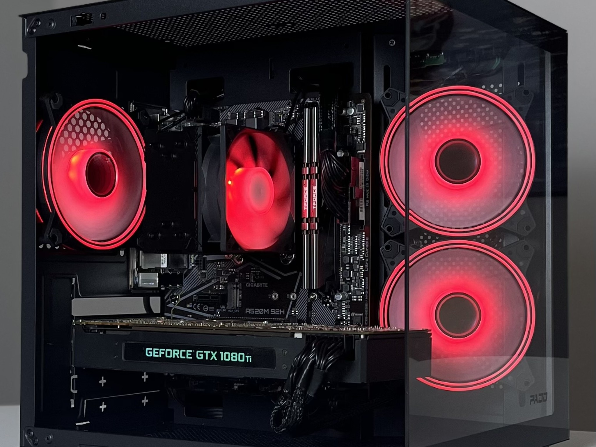 ▪️CLEAN LOOKING▪️💰 MAX PERFORMANCE 💰🟥RYZEN 5 5500🟥🟩 GTX 1080TI 🟩 GAMING PC