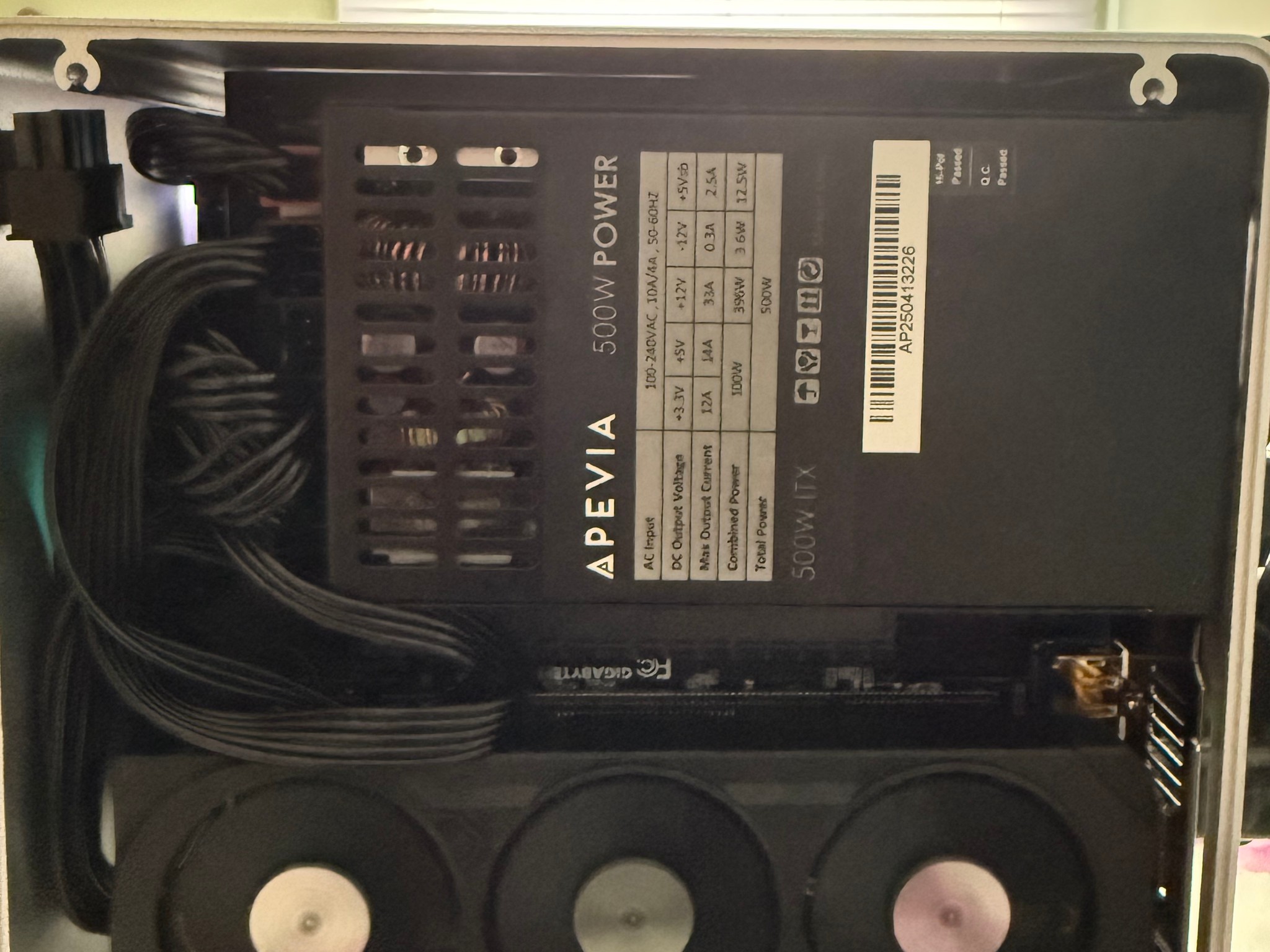 Small form factor Ryzen 5 7600|16 GB RAM DDR5|RTX 4060 8 GB|1.25 TB NVME SSD See full description