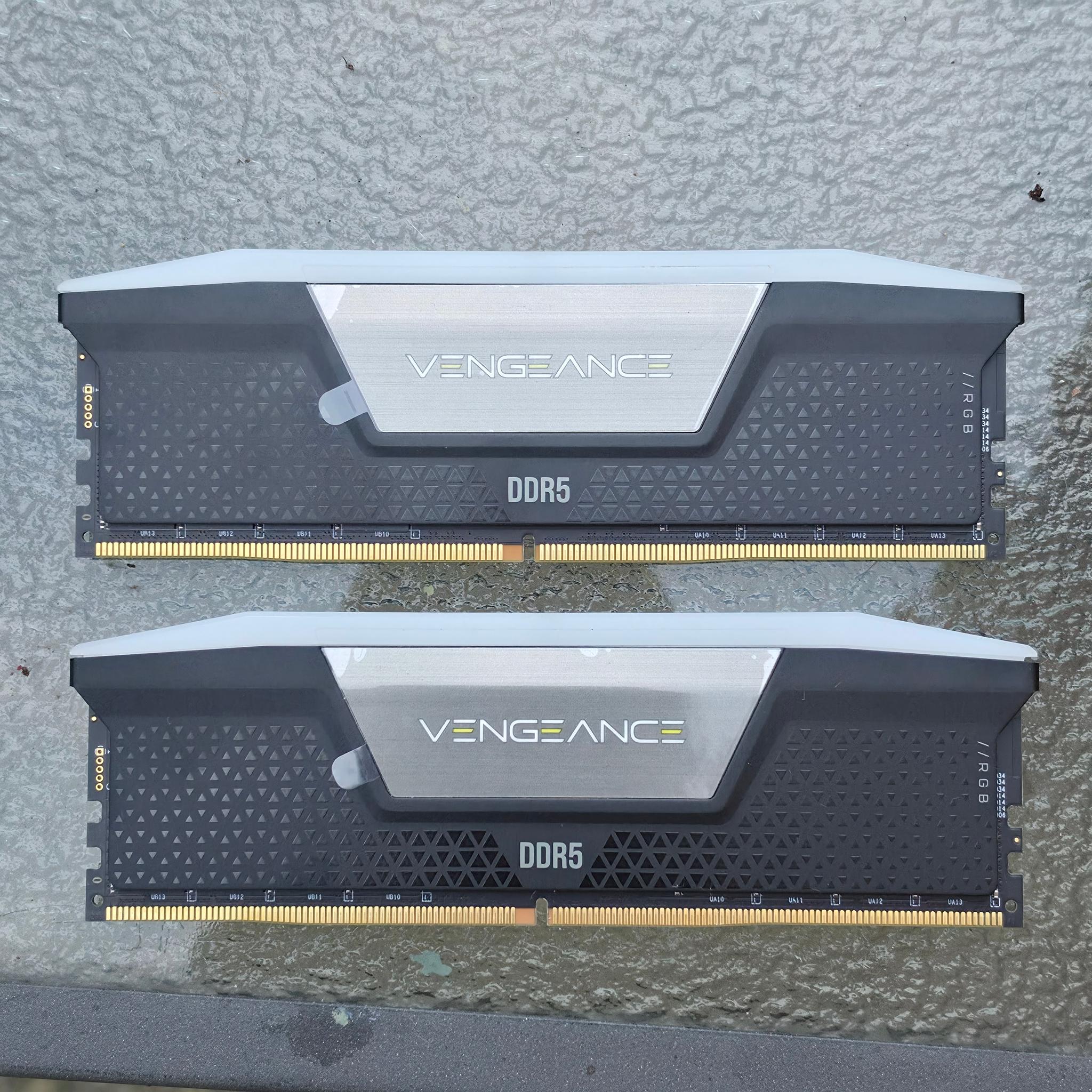 Corsair Vengeance RGB 96GB DDR5-6400 CL 32 (2x48GB)