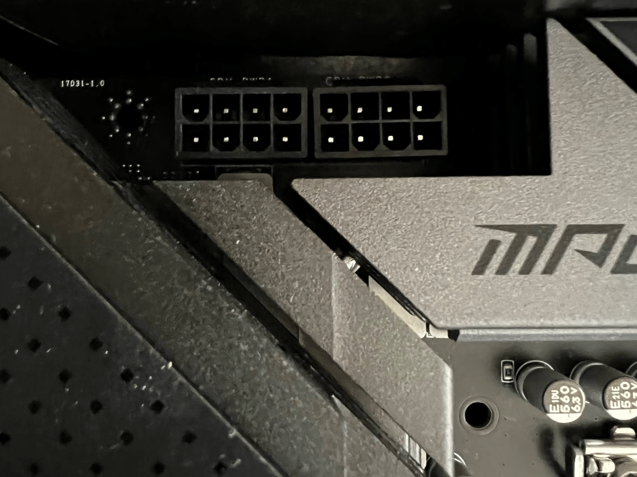MSI Z690 Edge WiFi DDR4 Motherboard (READ DESCRIPTION)