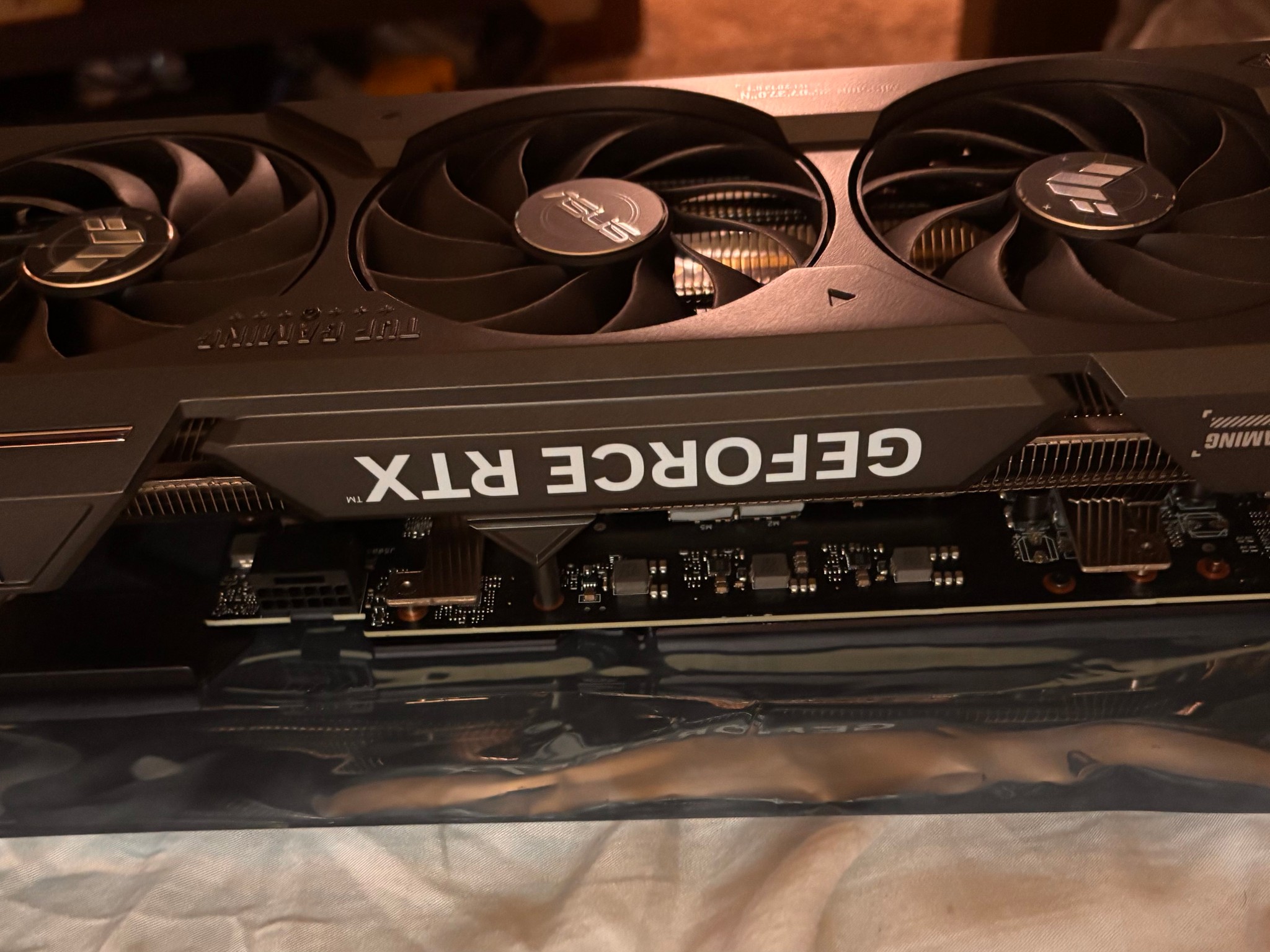 ASUS TUF GAMING GeForce RTX 4070 Ti SUPER