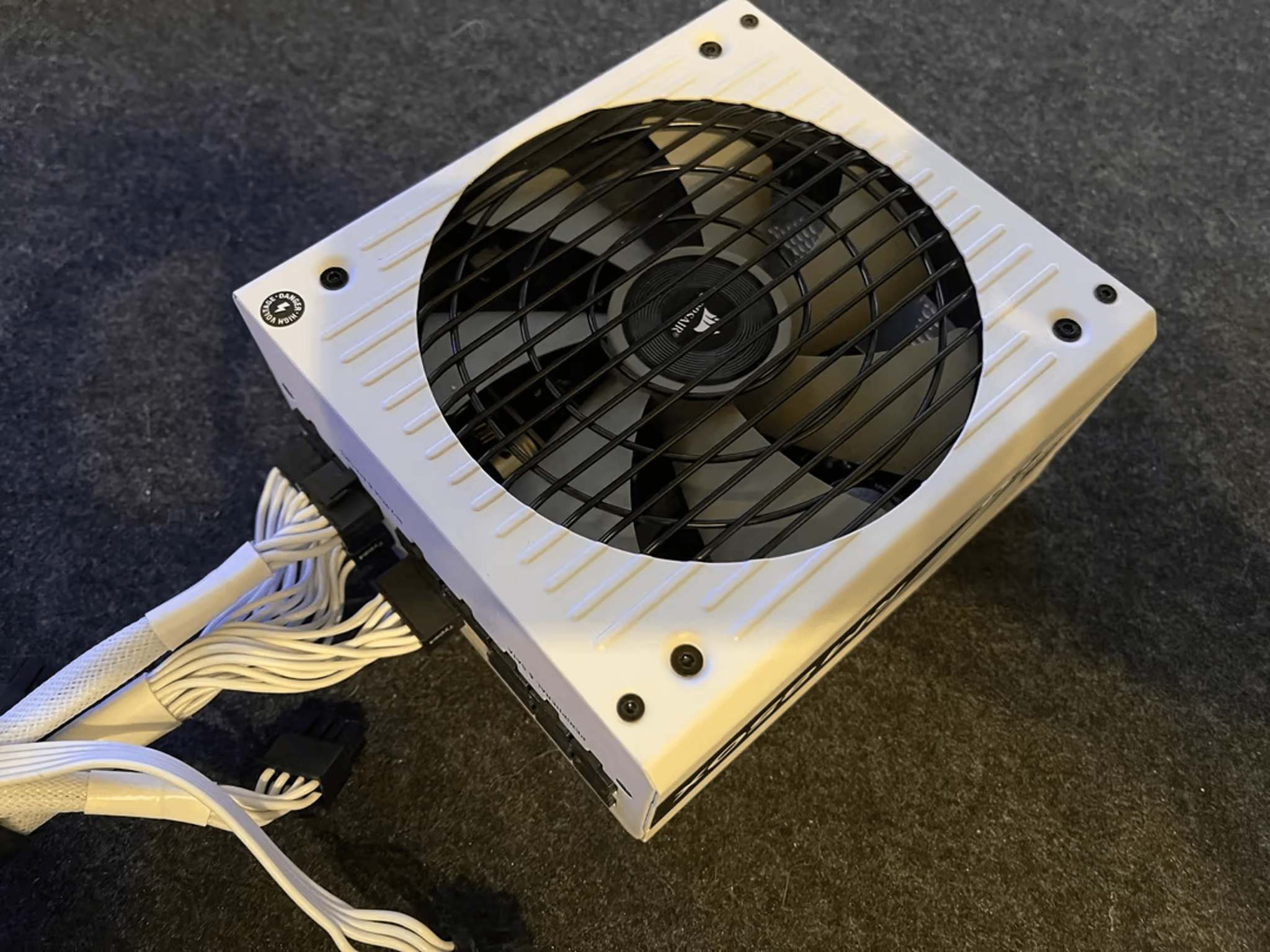 RM850x Corsair White Series, 850 Watt, 80+ Gold Certified, Fully Modular Power Supply
