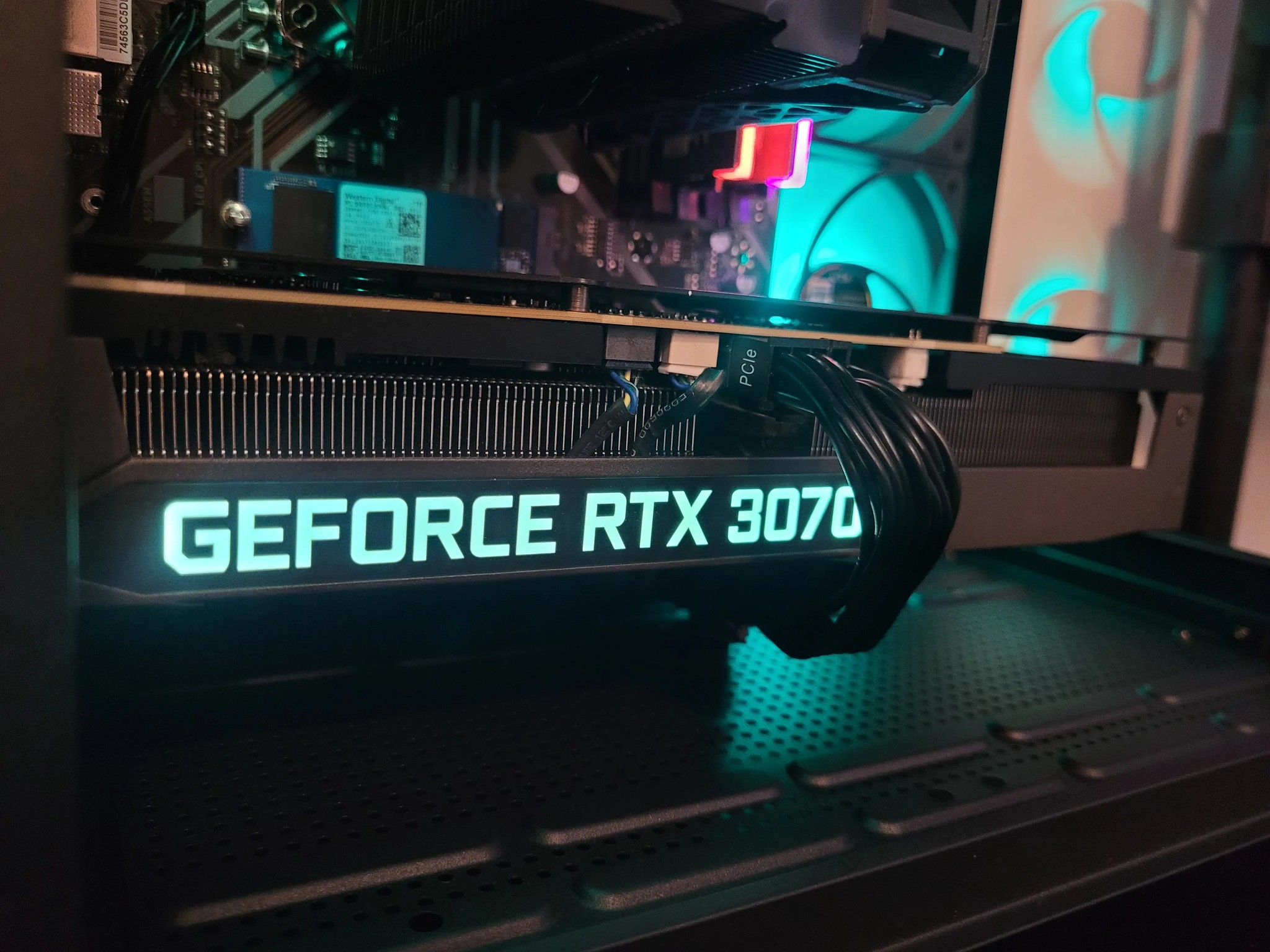 💣 TANK 💣 // Ryzen 7 5700x // RTX 3070 // 32GB DDR4 // 1TB NVME // WIFI + BT